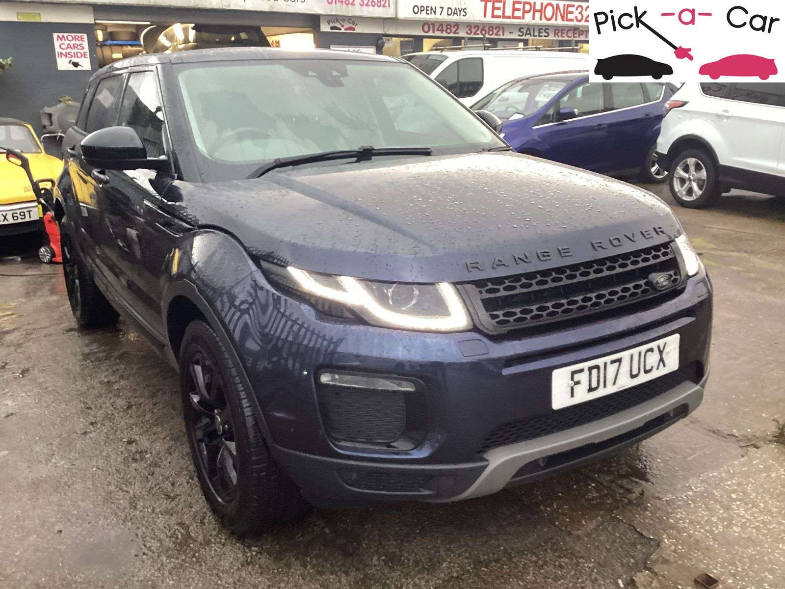 A 2017 LAND ROVER RANGE ROVER EVOQUE 2.0 TD4 SE Tech SUV 5dr Diesel Manual 4WD Euro 6 (s/s) (180 ps) A 2017 LAND ROVER RANGE ROVER EVOQUE 2.0 TD4 SE Tech SUV 5dr Diesel Manual 4WD Euro 6 (s/s) (180 ps)