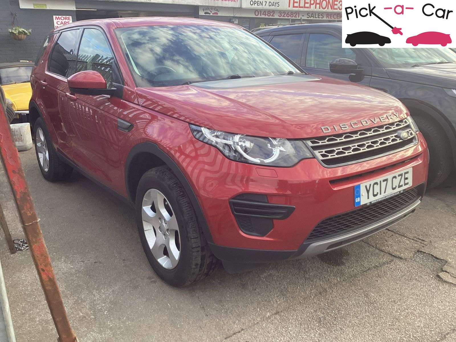 A 2017 LAND ROVER DISCOVERY SPORT 2.0 TD4 SE SUV 5dr Diesel Manual 4WD Euro 6 (s/s) (5 Seat) (150 ps) A 2017 LAND ROVER DISCOVERY SPORT 2.0 TD4 SE SUV 5dr Diesel Manual 4WD Euro 6 (s/s) (5 Seat) (150 ps)