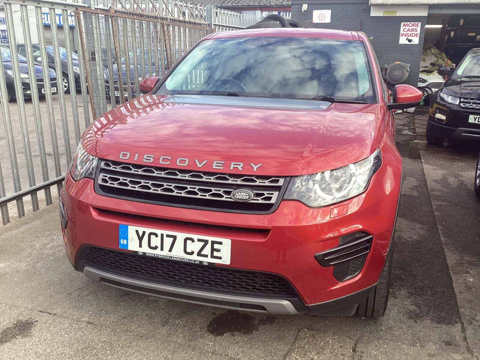 A 2017 LAND ROVER DISCOVERY SPORT 2.0 TD4 SE SUV 5dr Diesel Manual 4WD Euro 6 (s/s) (5 Seat) (150 ps) A 2017 LAND ROVER DISCOVERY SPORT 2.0 TD4 SE SUV 5dr Diesel Manual 4WD Euro 6 (s/s) (5 Seat) (150 ps)