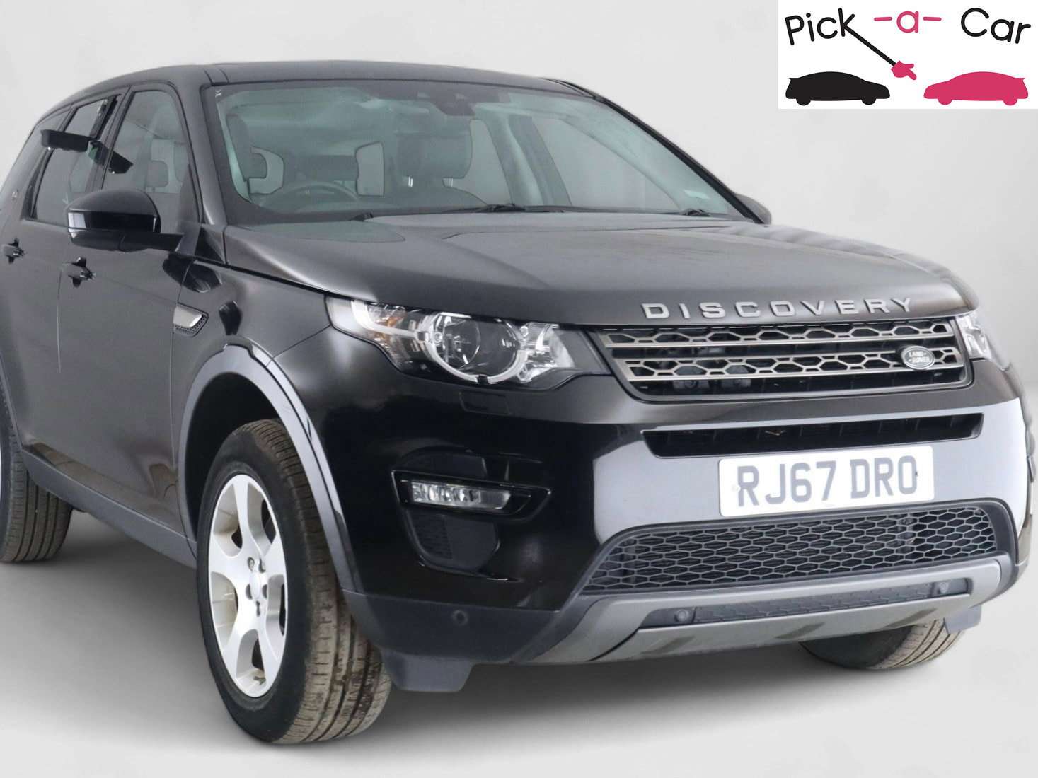 A 2017 LAND ROVER DISCOVERY SPORT 2.0 eD4 SE Tech SUV 5dr Diesel Manual Euro 6 (s/s) (5 Seat) (150 ps) A 2017 LAND ROVER DISCOVERY SPORT 2.0 eD4 SE Tech SUV 5dr Diesel Manual Euro 6 (s/s) (5 Seat) (150 ps)