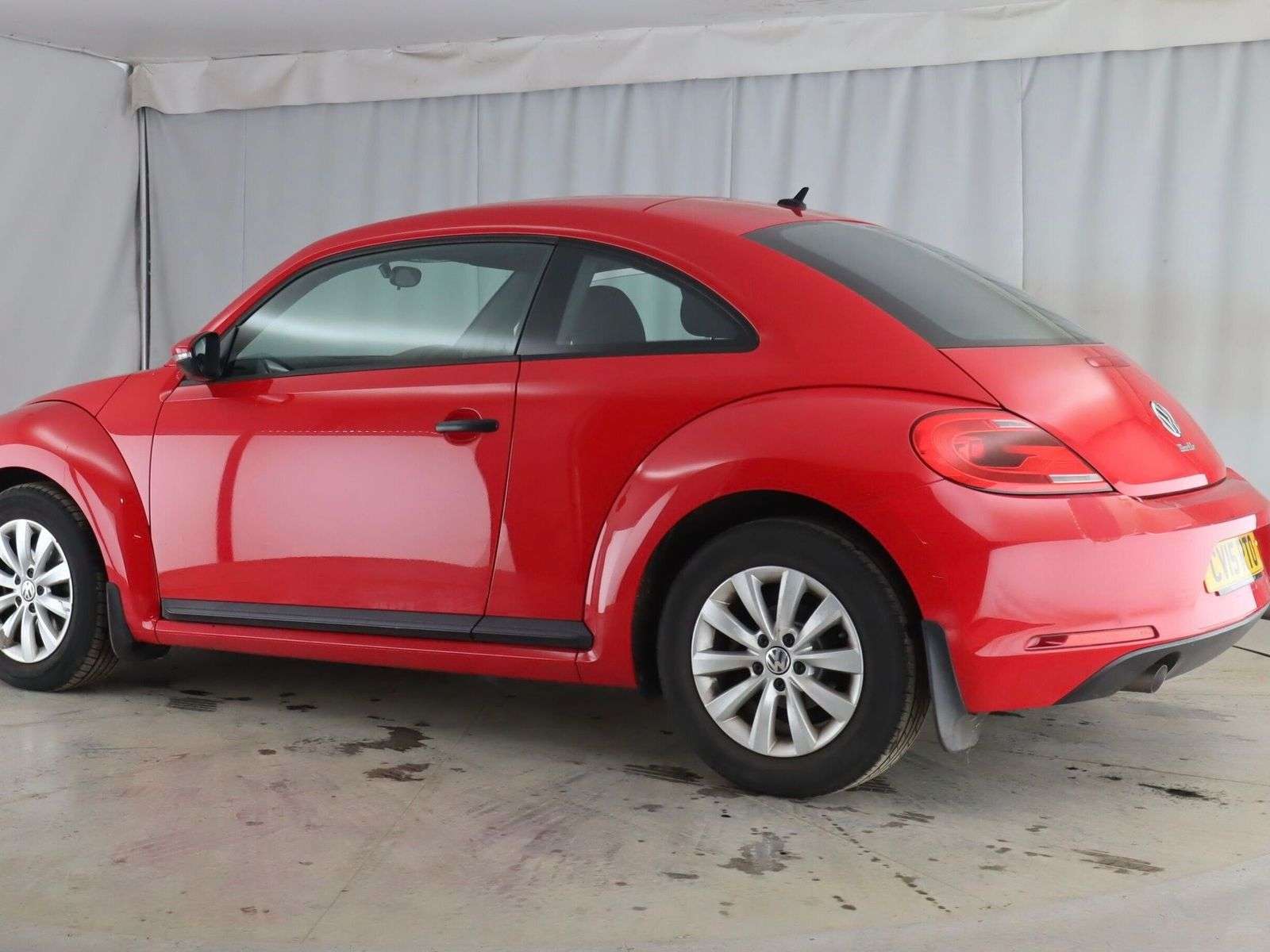 A 2015 VOLKSWAGEN BEETLE TDI BLUEMOTION TECHNOLOGY A 2015 VOLKSWAGEN BEETLE TDI BLUEMOTION TECHNOLOGY
