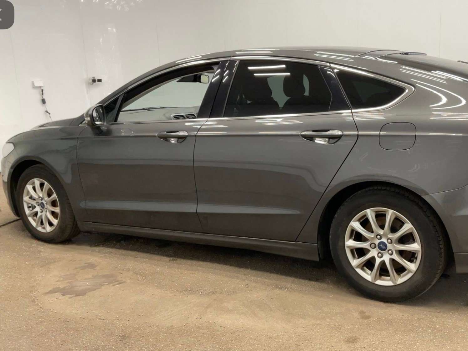 A 2015 FORD MONDEO 1.6 TDCi ECOnetic Titanium Hatchback 5dr Diesel Manual Euro 5 (s/s) (115 ps) A 2015 FORD MONDEO 1.6 TDCi ECOnetic Titanium Hatchback 5dr Diesel Manual Euro 5 (s/s) (115 ps)