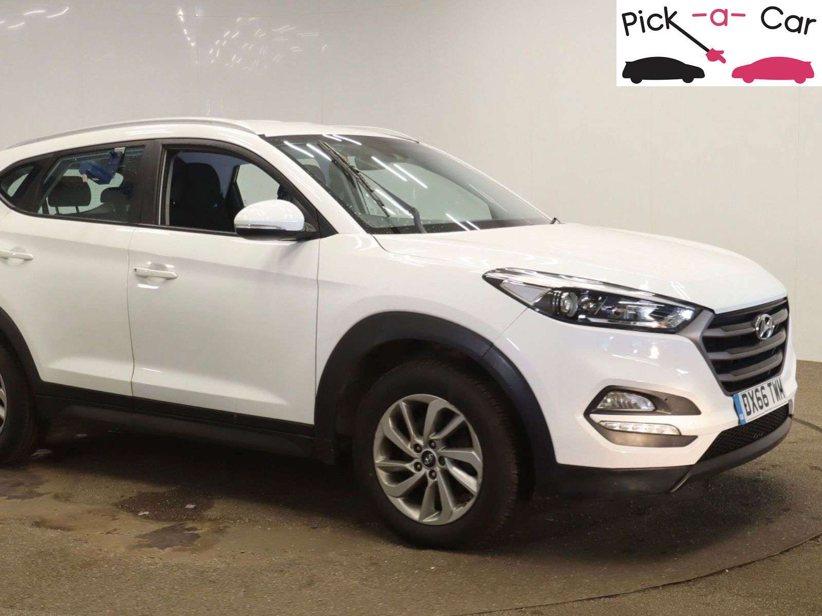 A 2016 HYUNDAI TUCSON 1.7 CRDi Blue Drive SE Nav SUV 5dr Diesel Manual Euro 6 (s/s) (116 ps) A 2016 HYUNDAI TUCSON 1.7 CRDi Blue Drive SE Nav SUV 5dr Diesel Manual Euro 6 (s/s) (116 ps)