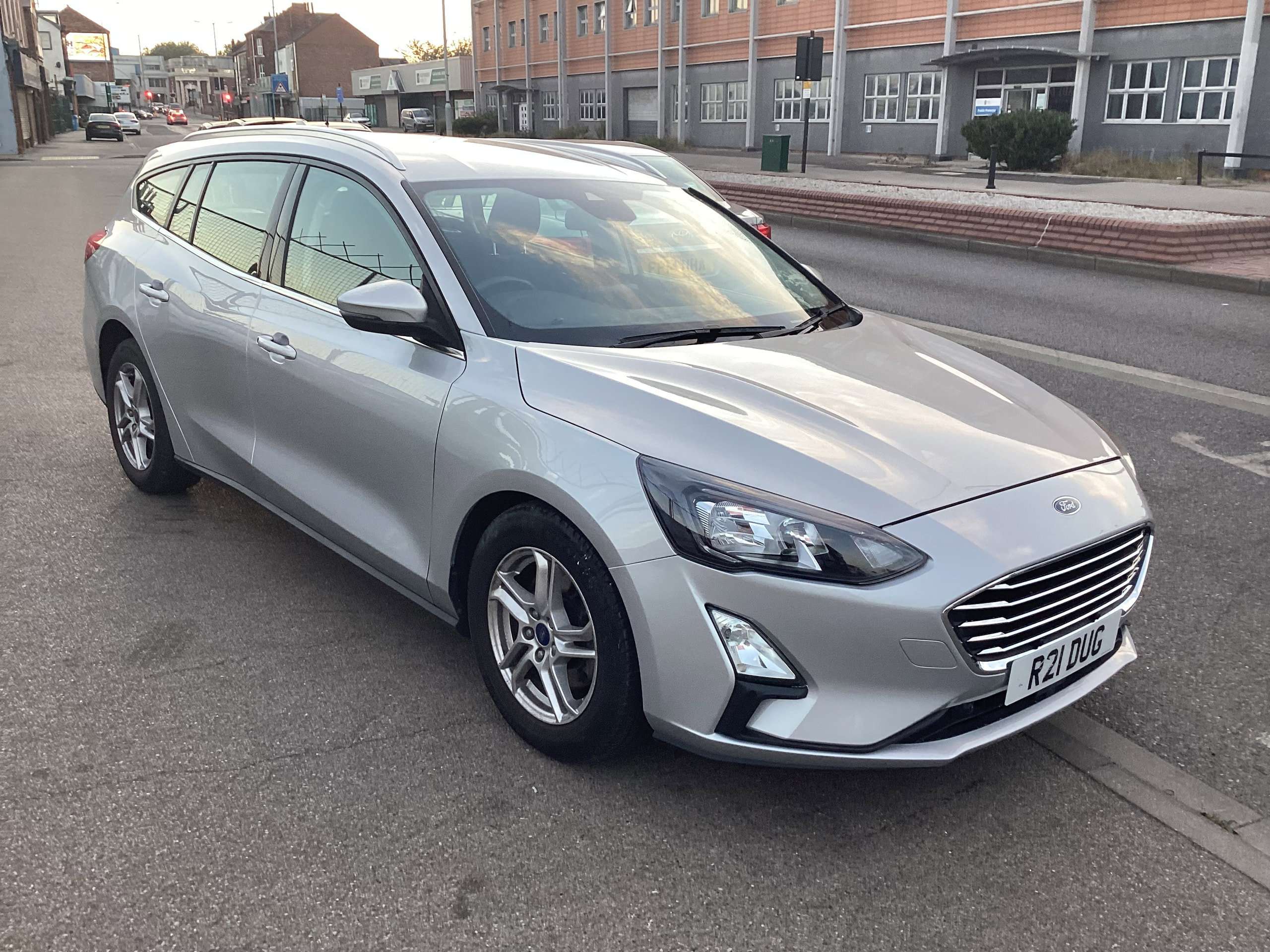 A 2020 FORD FOCUS 1.5 EcoBlue Zetec Estate 5dr Diesel Manual Euro 6 (s/s) (120 ps) A 2020 FORD FOCUS 1.5 EcoBlue Zetec Estate 5dr Diesel Manual Euro 6 (s/s) (120 ps)