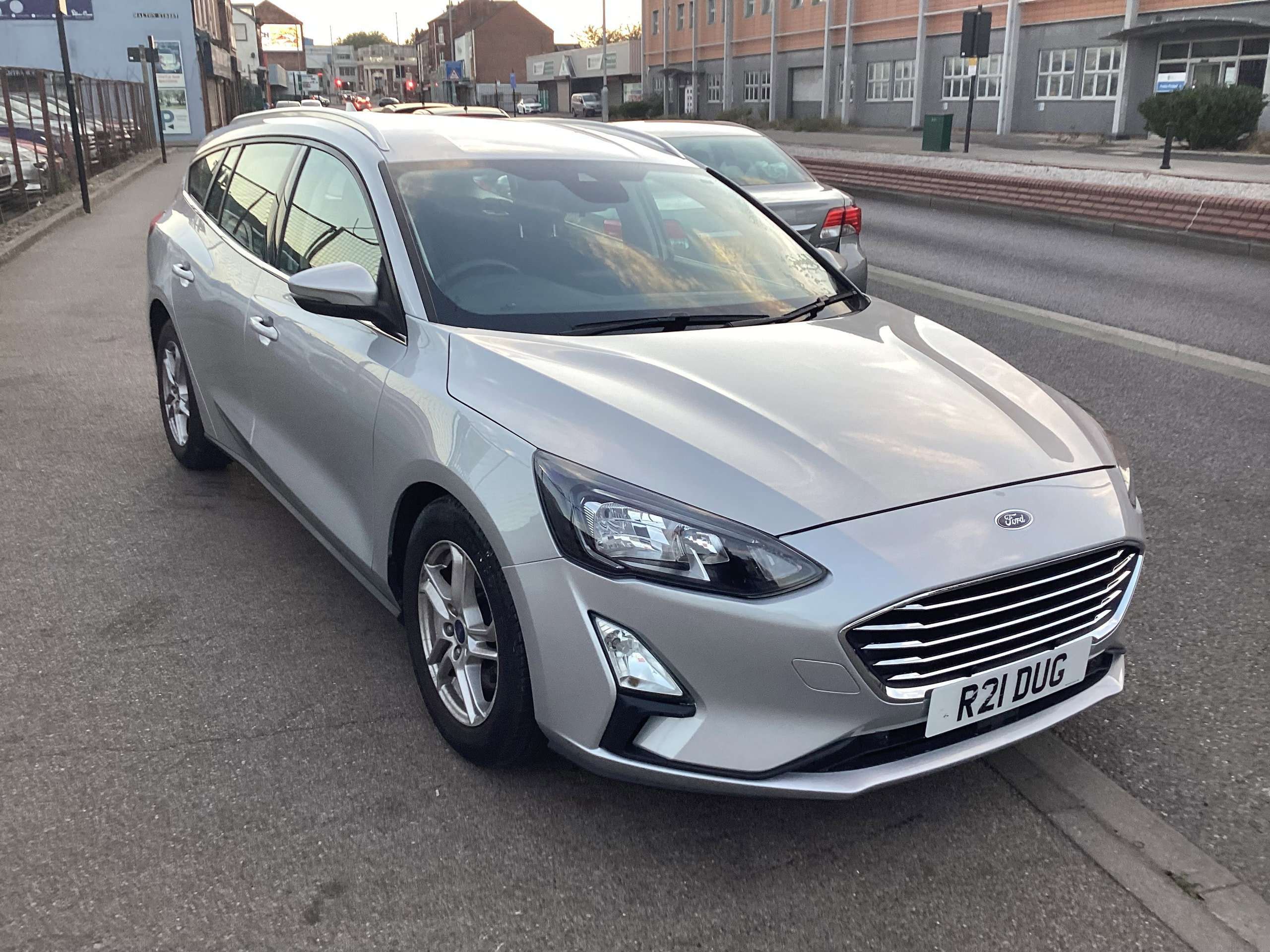 A 2020 FORD FOCUS 1.5 EcoBlue Zetec Estate 5dr Diesel Manual Euro 6 (s/s) (120 ps) A 2020 FORD FOCUS 1.5 EcoBlue Zetec Estate 5dr Diesel Manual Euro 6 (s/s) (120 ps)