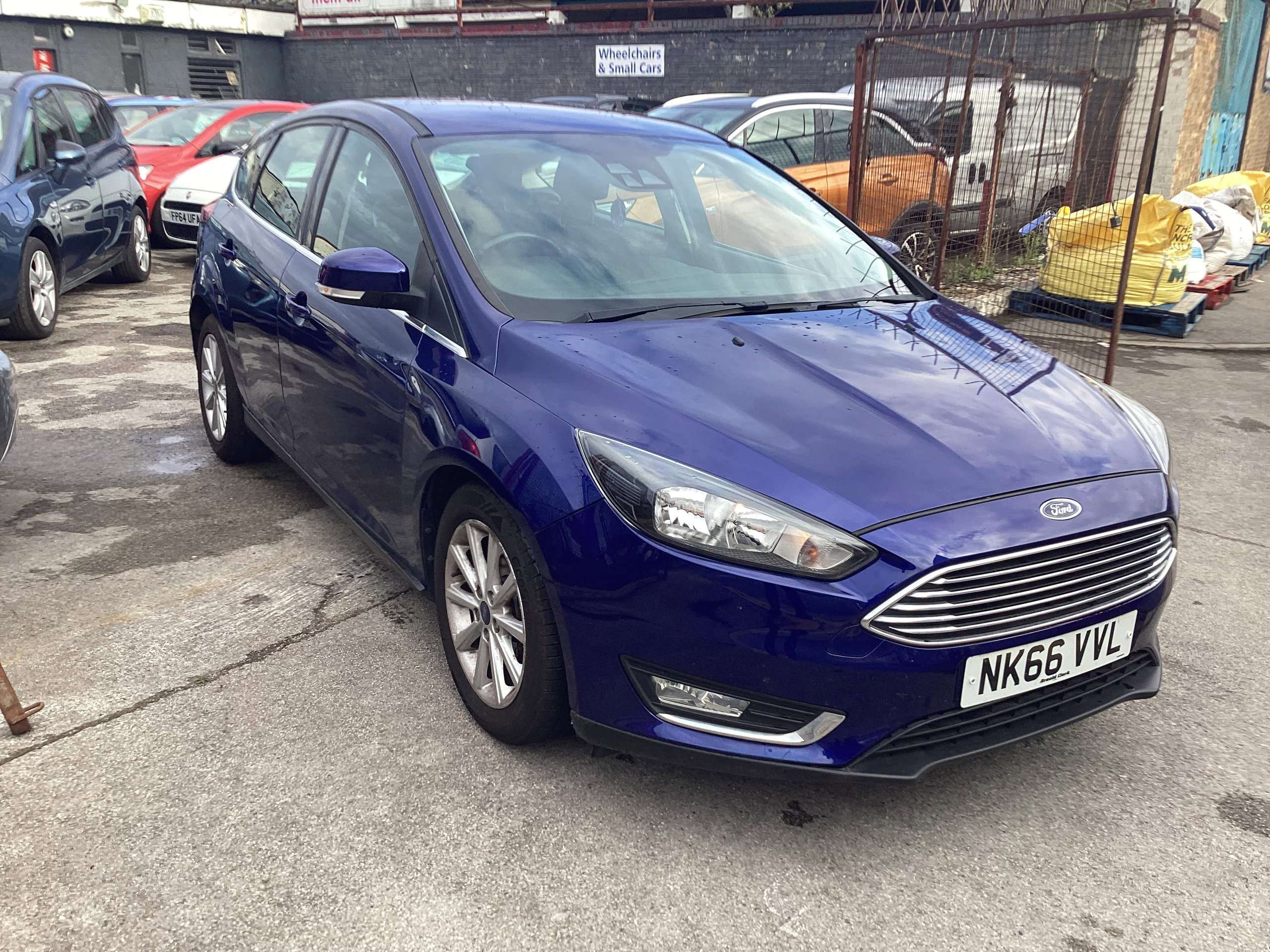 A 2016 FORD FOCUS 1.5 TDCi Titanium Hatchback 5dr Diesel Manual Euro 6 (s/s) (120 ps) A 2016 FORD FOCUS 1.5 TDCi Titanium Hatchback 5dr Diesel Manual Euro 6 (s/s) (120 ps)