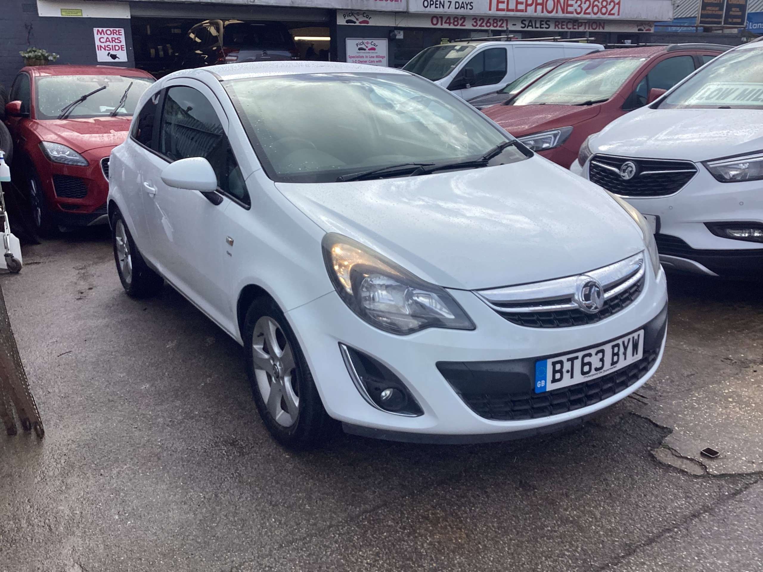 A 2013 VAUXHALL CORSA 1.2i ecoFLEX 16V SXi Hatchback 3dr Petrol Manual Euro 5 (s/s) (A/C) (85 ps) A 2013 VAUXHALL CORSA 1.2i ecoFLEX 16V SXi Hatchback 3dr Petrol Manual Euro 5 (s/s) (A/C) (85 ps)
