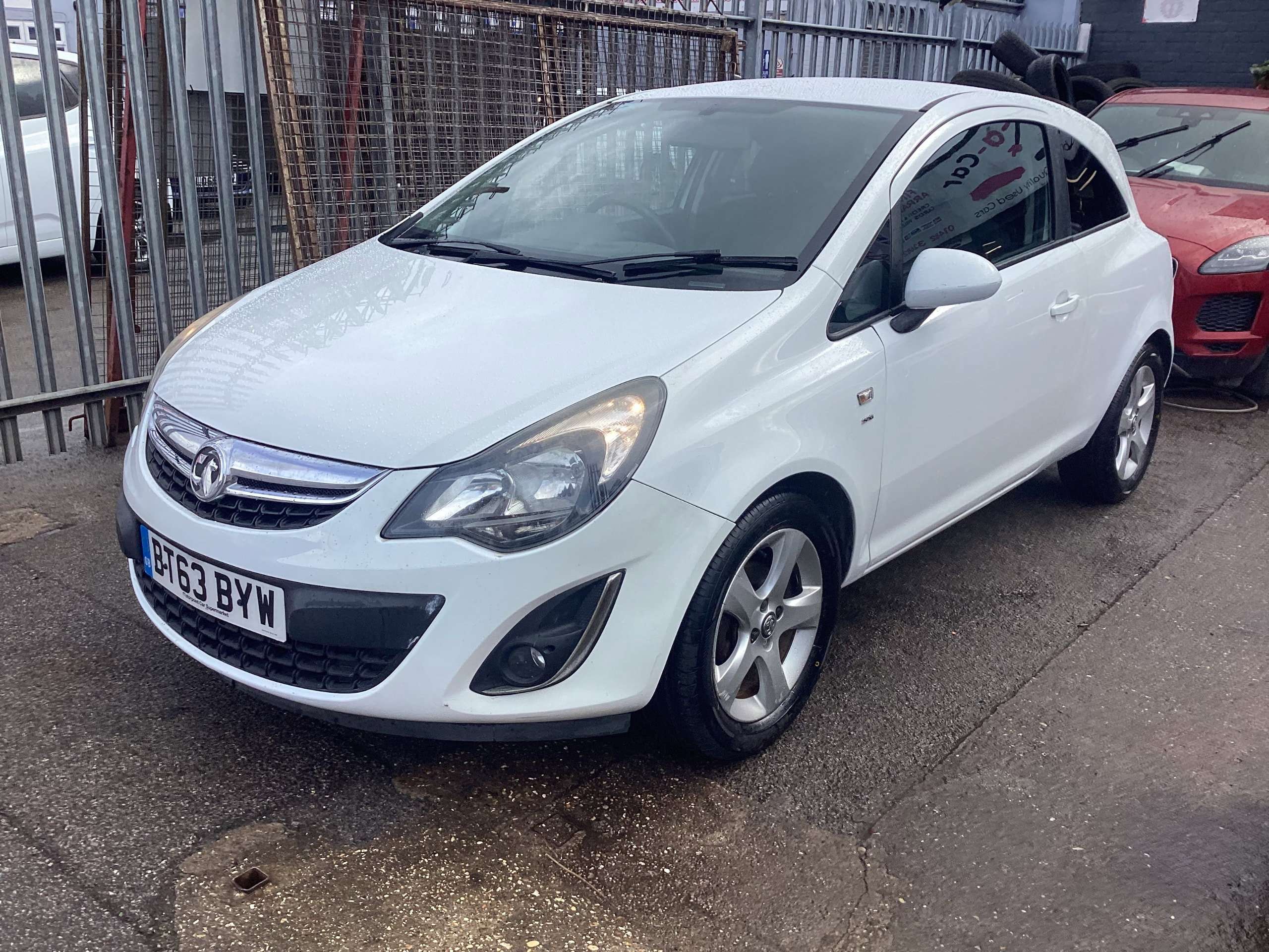 A 2013 VAUXHALL CORSA 1.2i ecoFLEX 16V SXi Hatchback 3dr Petrol Manual Euro 5 (s/s) (A/C) (85 ps) A 2013 VAUXHALL CORSA 1.2i ecoFLEX 16V SXi Hatchback 3dr Petrol Manual Euro 5 (s/s) (A/C) (85 ps)