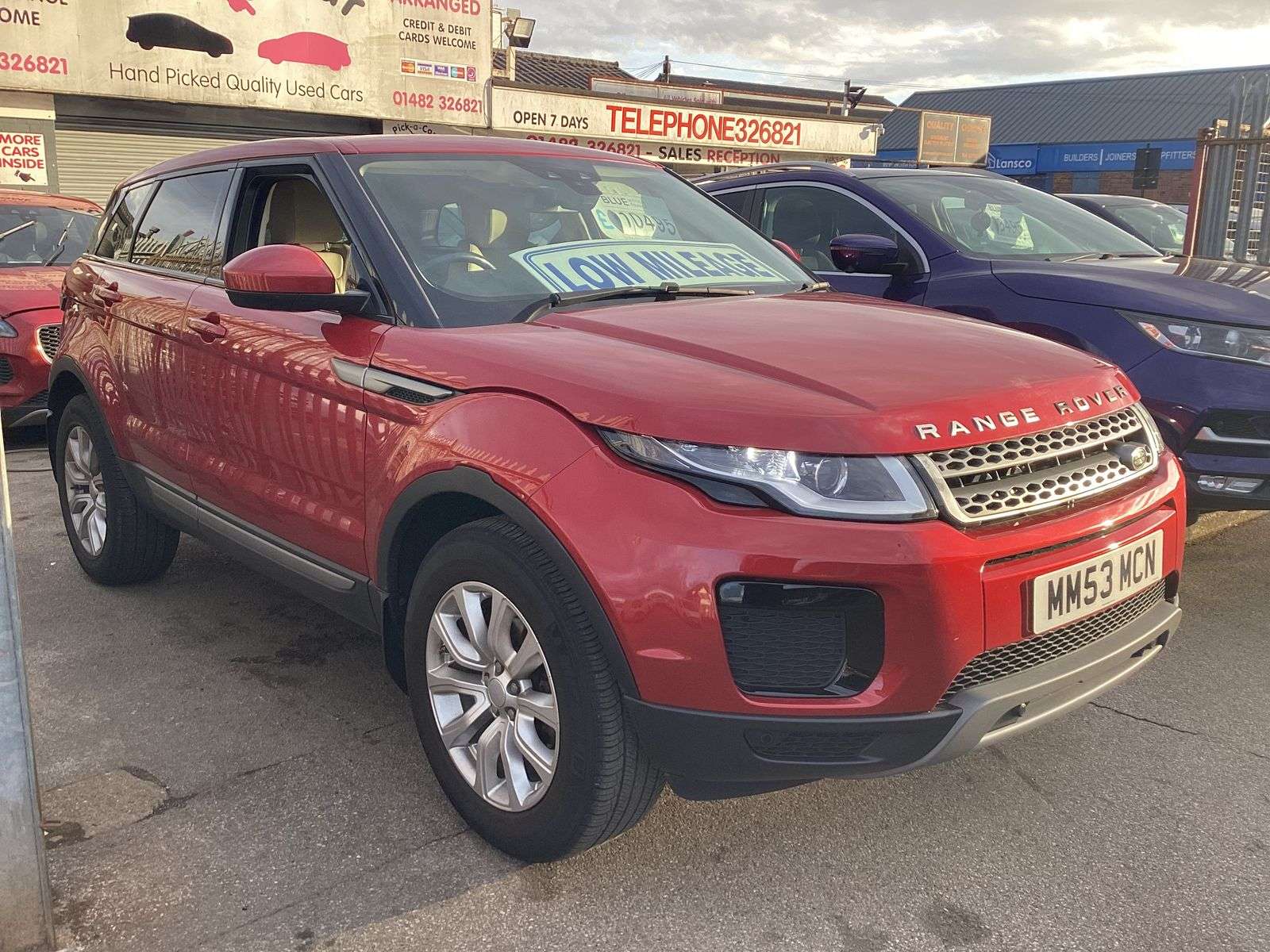 A 2018 LAND ROVER RANGE ROVER EVOQUE 2.0 eD4 SE SUV 5dr Diesel Manual FWD Euro 6 (s/s) (150 ps) A 2018 LAND ROVER RANGE ROVER EVOQUE 2.0 eD4 SE SUV 5dr Diesel Manual FWD Euro 6 (s/s) (150 ps)