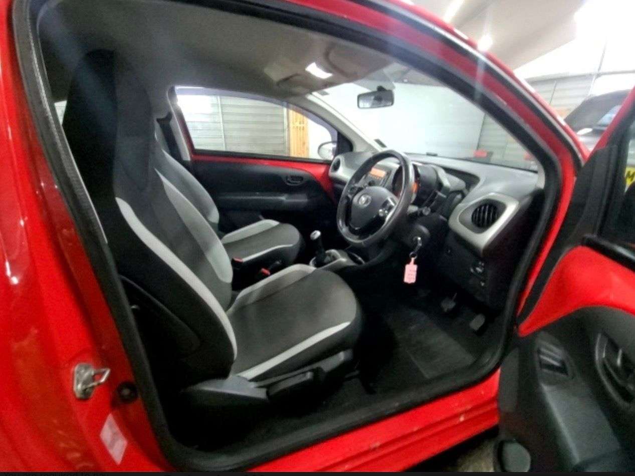 2014 TOYOTA AYGO 2014 TOYOTA AYGO