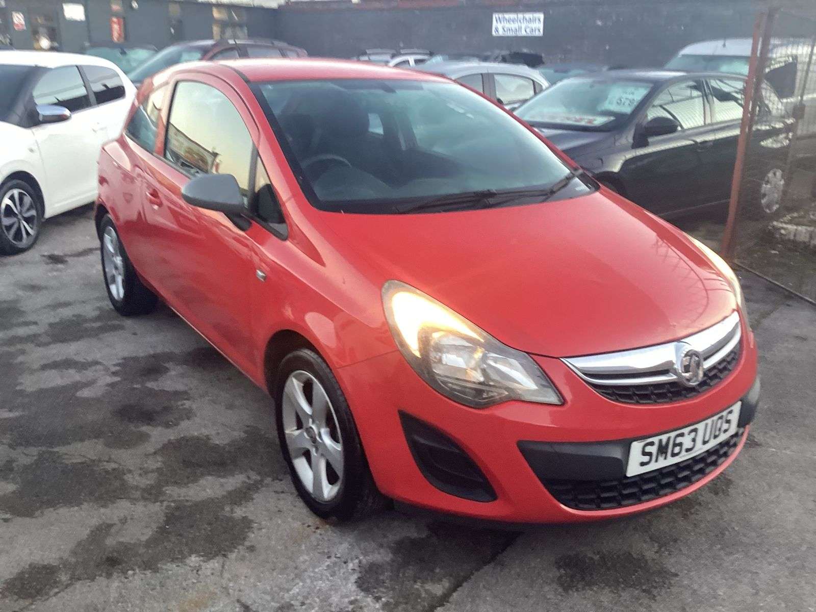 A 2014 VAUXHALL CORSA 1.0L Sting ecoFLEX Hatchback 3dr Petrol Manual Euro 5 (64 bhp) A 2014 VAUXHALL CORSA 1.0L Sting ecoFLEX Hatchback 3dr Petrol Manual Euro 5 (64 bhp)