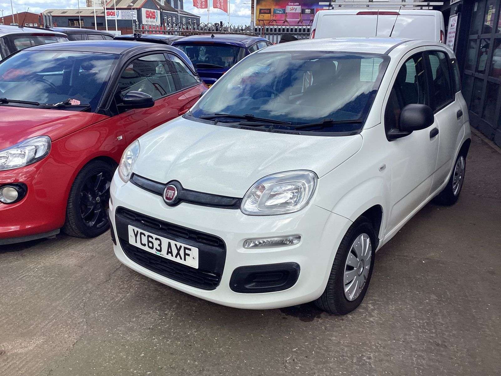 A 2013 FIAT PANDA 1.2 Pop Hatchback 5dr Petrol Manual Euro 5 (69 bhp) A 2013 FIAT PANDA 1.2 Pop Hatchback 5dr Petrol Manual Euro 5 (69 bhp)
