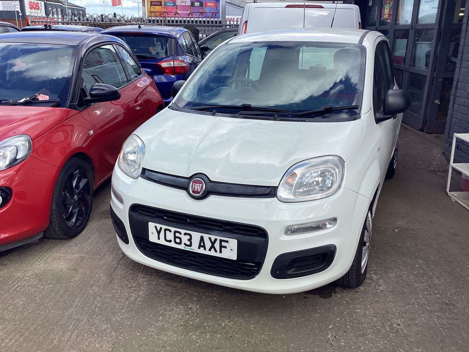 A 2013 FIAT PANDA 1.2 Pop Hatchback 5dr Petrol Manual Euro 5 (69 bhp) A 2013 FIAT PANDA 1.2 Pop Hatchback 5dr Petrol Manual Euro 5 (69 bhp)