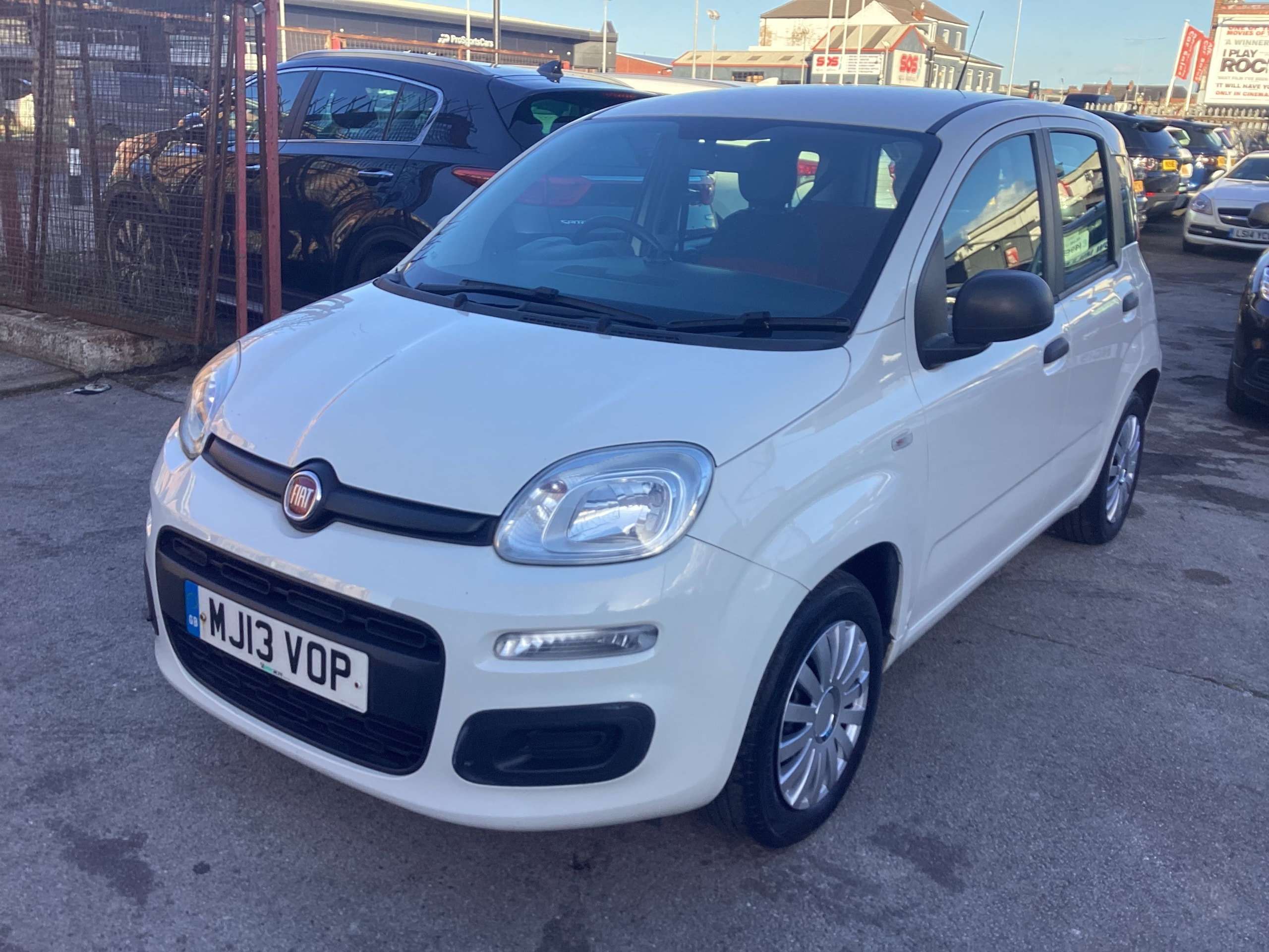 A 2013 FIAT PANDA 1.2 Pop Hatchback 5dr Petrol Manual Euro 5 (69 bhp) A 2013 FIAT PANDA 1.2 Pop Hatchback 5dr Petrol Manual Euro 5 (69 bhp)