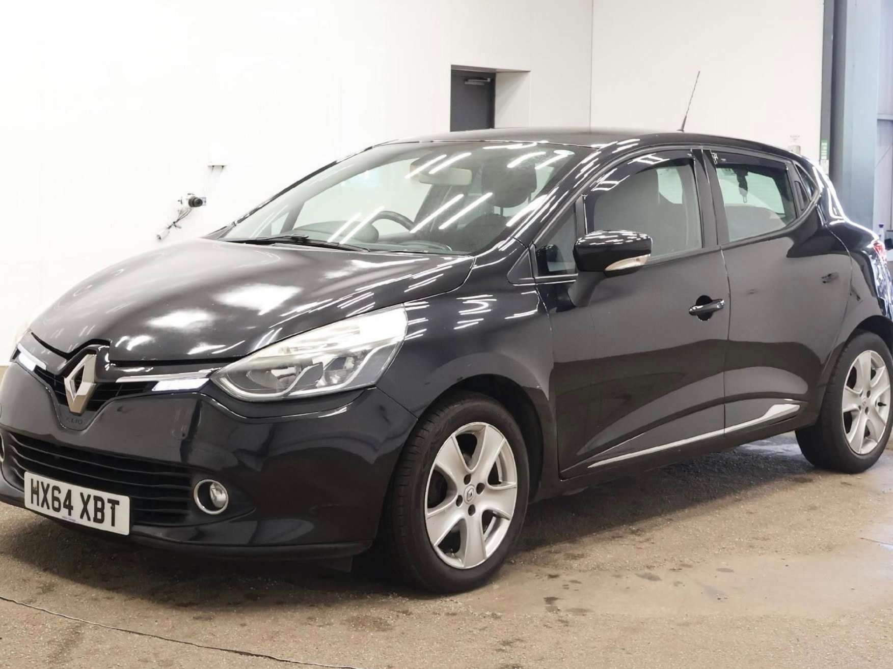 A 2014 RENAULT CLIO 1.2 16V Dynamique MediaNav Hatchback 5dr Petrol Manual Euro 5 (75 ps) A 2014 RENAULT CLIO 1.2 16V Dynamique MediaNav Hatchback 5dr Petrol Manual Euro 5 (75 ps)