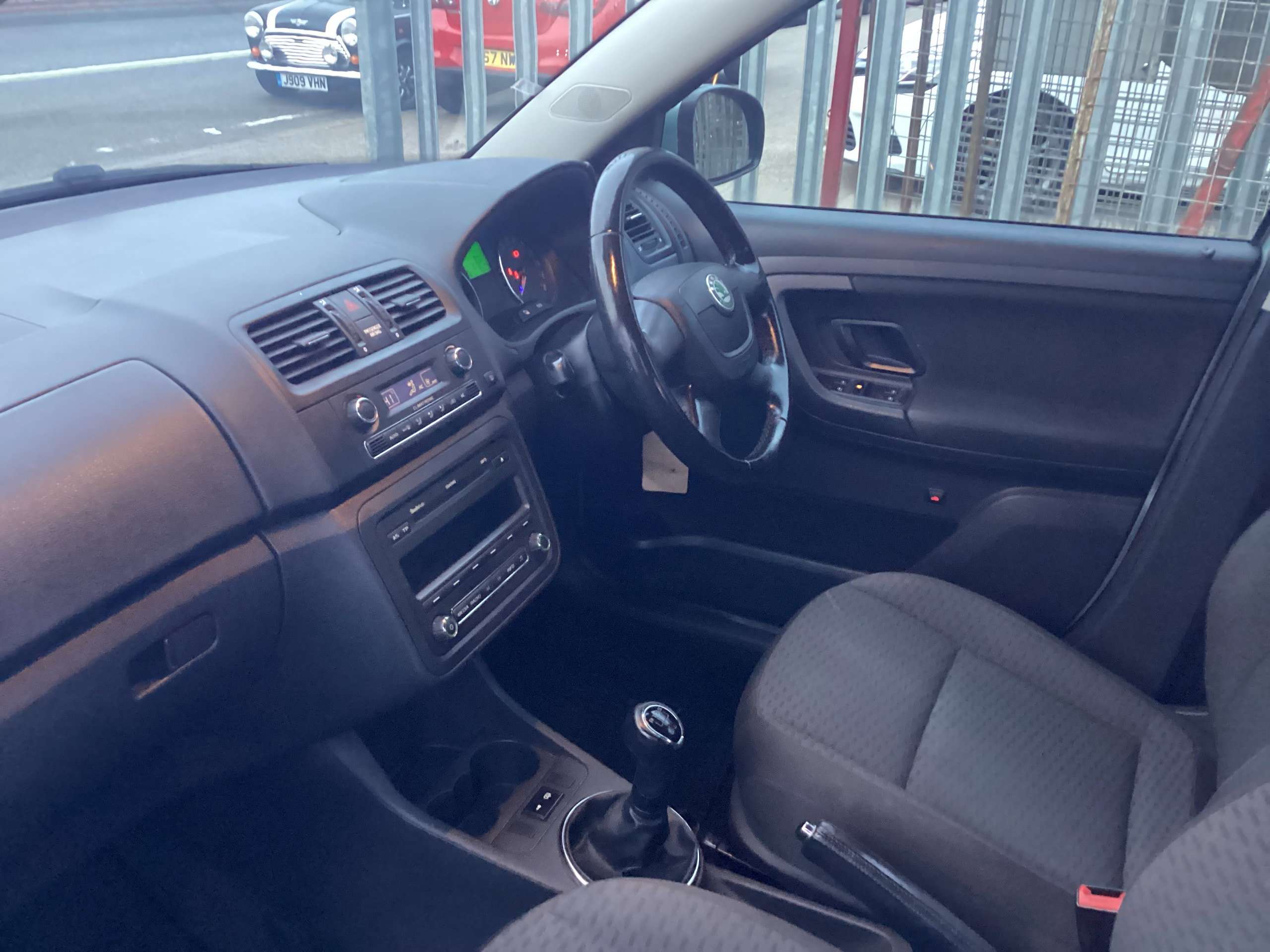 2011 SKODA FABIA 2011 SKODA FABIA