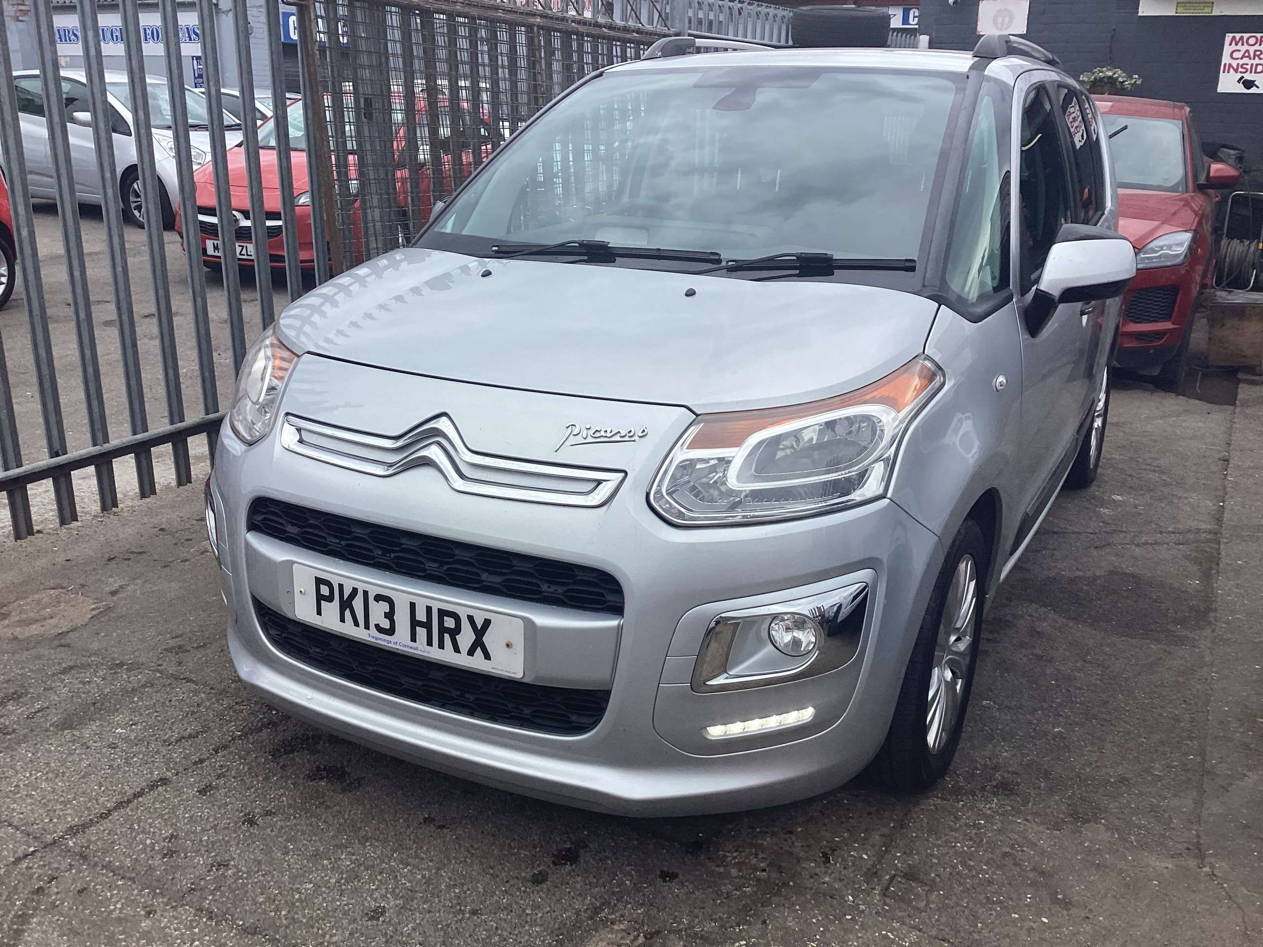 A 2013 CITROEN C3 PICASSO 1.6 HDi Exclusive MPV 5dr Diesel Manual Euro 5 (90 ps) A 2013 CITROEN C3 PICASSO 1.6 HDi Exclusive MPV 5dr Diesel Manual Euro 5 (90 ps)
