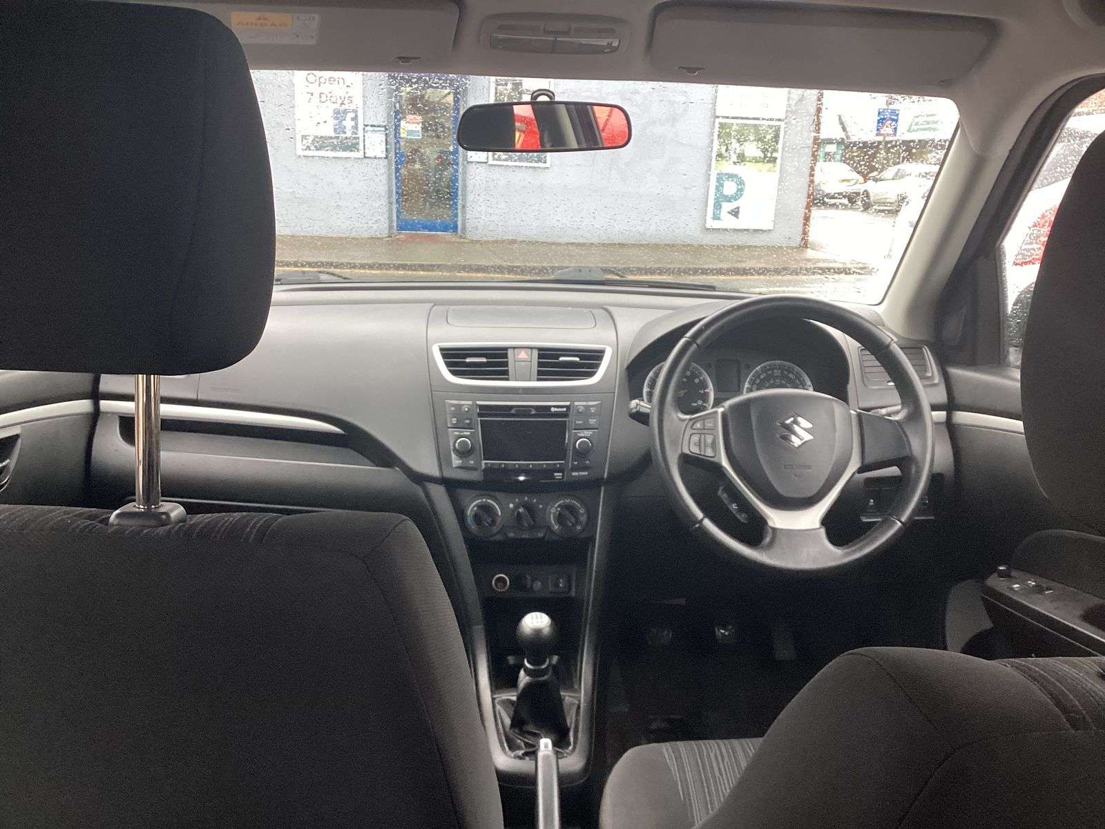 2015 SUZUKI SWIFT 2015 SUZUKI SWIFT