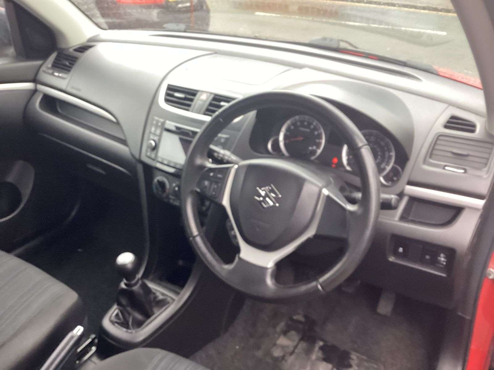 2015 SUZUKI SWIFT 2015 SUZUKI SWIFT