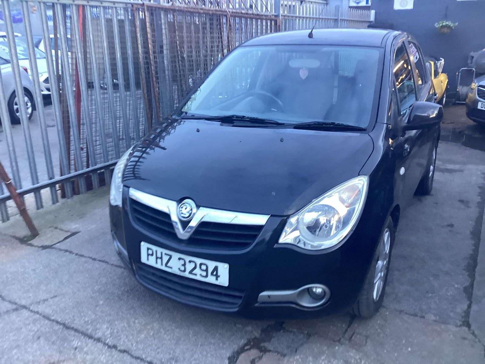 A 2012 VAUXHALL AGILA 1.2 VVT ecoFLEX SE MPV 5dr Petrol Manual Euro 5 (94 ps) A 2012 VAUXHALL AGILA 1.2 VVT ecoFLEX SE MPV 5dr Petrol Manual Euro 5 (94 ps)