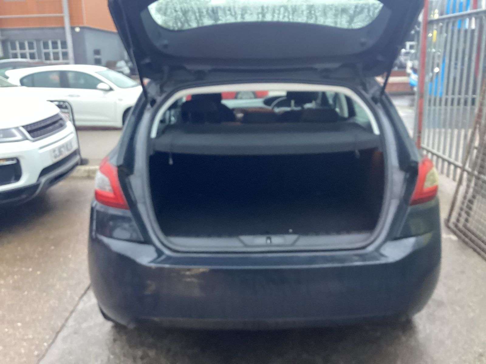 2017 PEUGEOT 308 2017 PEUGEOT 308