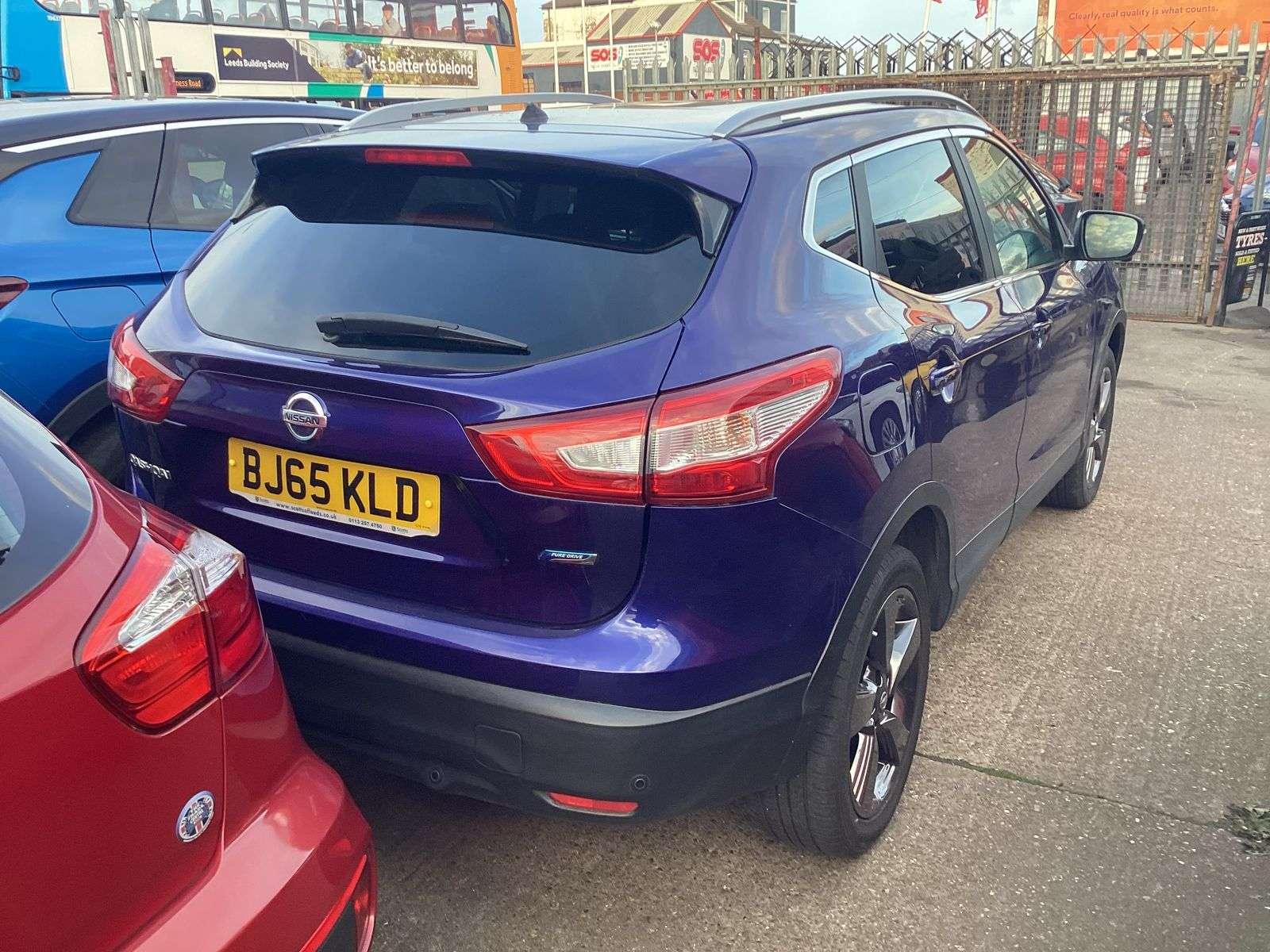 A 2015 NISSAN QASHQAI 1.5L N-Tec+ dCi SUV 5dr Diesel Manual Euro 6 (108 bhp) A 2015 NISSAN QASHQAI 1.5L N-Tec+ dCi SUV 5dr Diesel Manual Euro 6 (108 bhp)