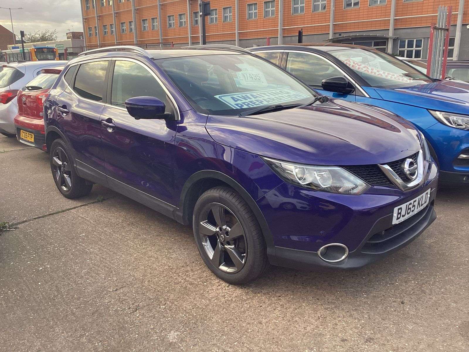 A 2015 NISSAN QASHQAI 1.5L N-Tec+ dCi SUV 5dr Diesel Manual Euro 6 (108 bhp) A 2015 NISSAN QASHQAI 1.5L N-Tec+ dCi SUV 5dr Diesel Manual Euro 6 (108 bhp)