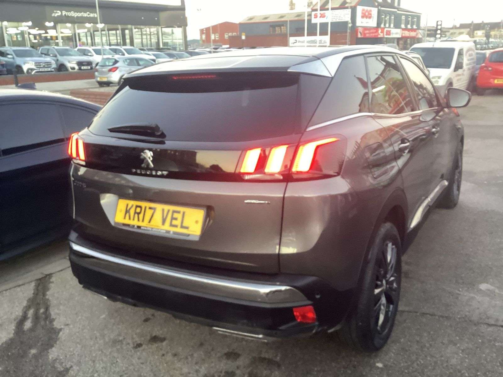 2017 PEUGEOT 3008 2017 PEUGEOT 3008