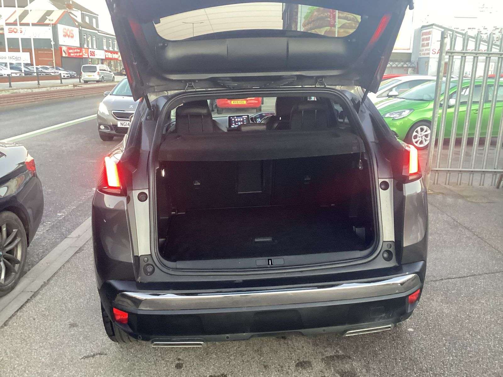 2017 PEUGEOT 3008 2017 PEUGEOT 3008