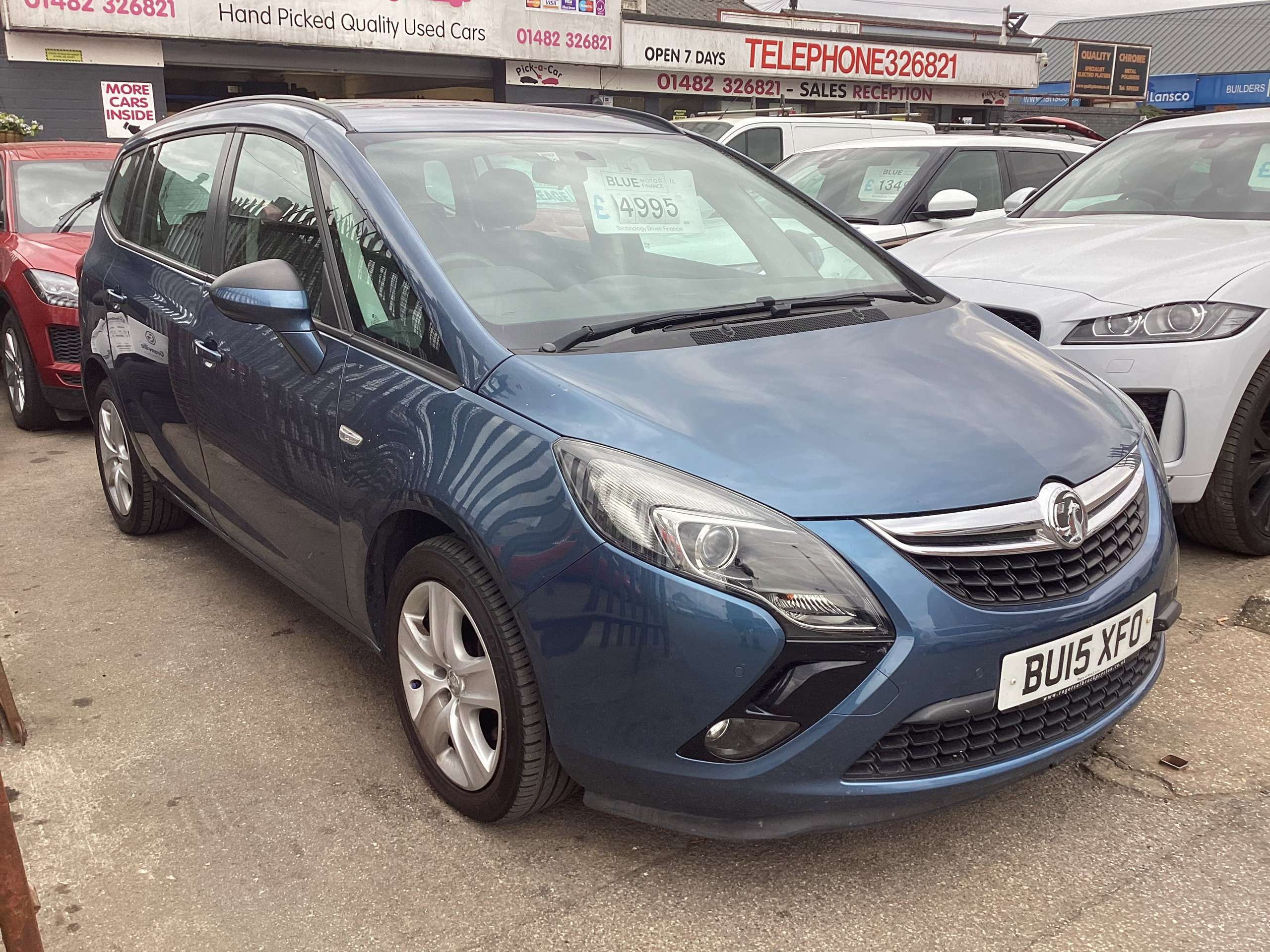 A 2015 VAUXHALL ZAFIRA TOURER 1.4i Turbo Exclusiv MPV 5dr Petrol Manual Euro 6 (140 ps) A 2015 VAUXHALL ZAFIRA TOURER 1.4i Turbo Exclusiv MPV 5dr Petrol Manual Euro 6 (140 ps)