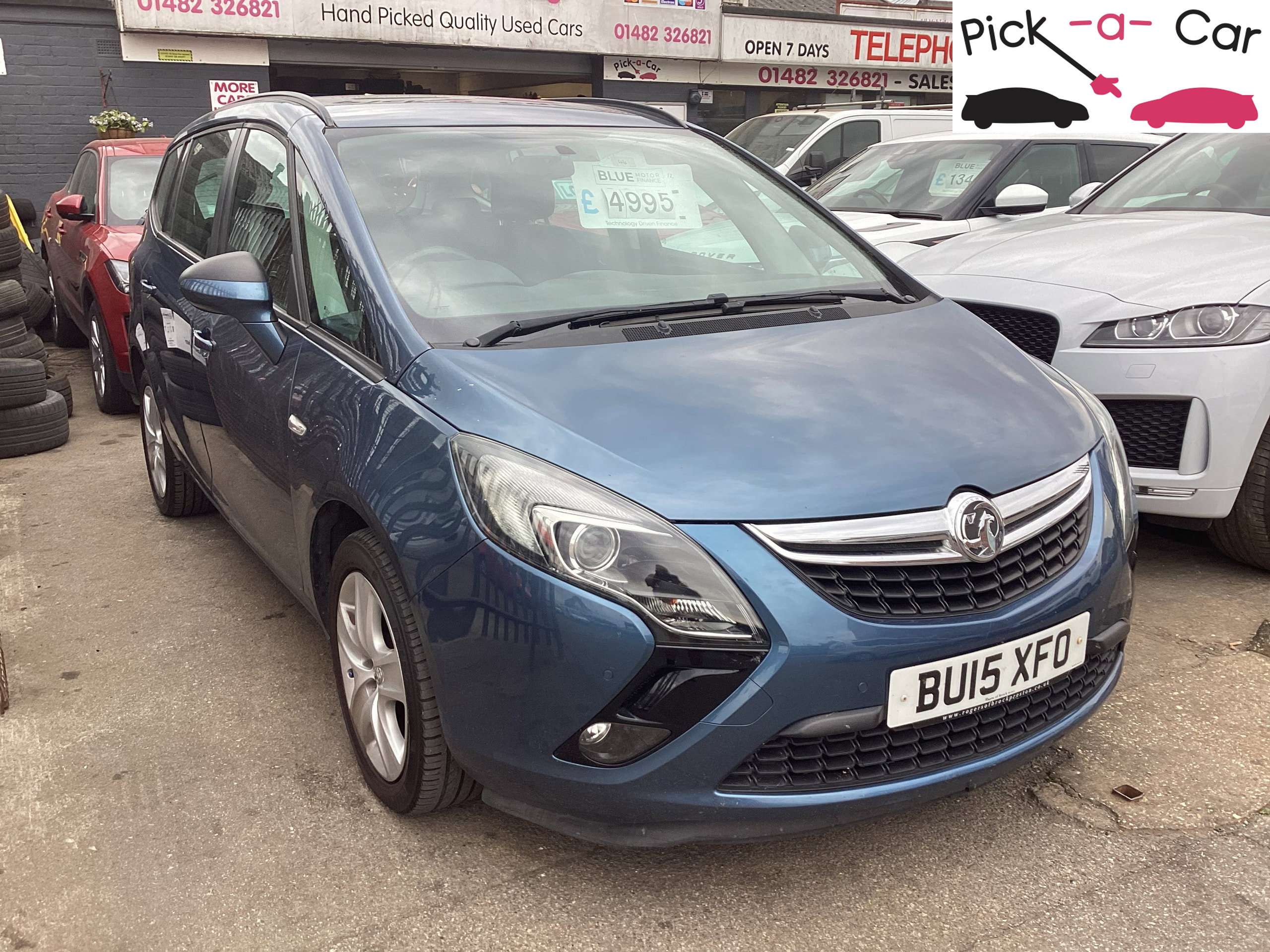 A 2015 VAUXHALL ZAFIRA TOURER 1.4i Turbo Exclusiv MPV 5dr Petrol Manual Euro 6 (140 ps) A 2015 VAUXHALL ZAFIRA TOURER 1.4i Turbo Exclusiv MPV 5dr Petrol Manual Euro 6 (140 ps)