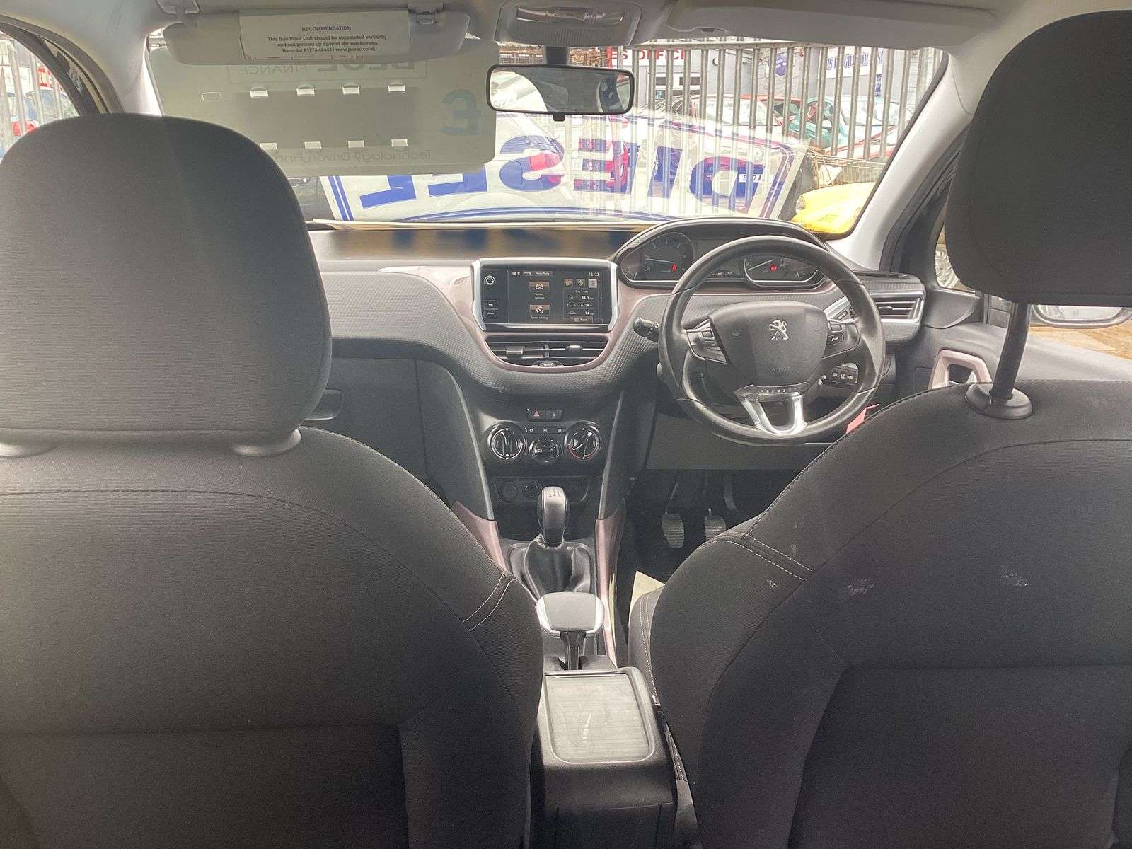 2015 PEUGEOT 2008 2015 PEUGEOT 2008