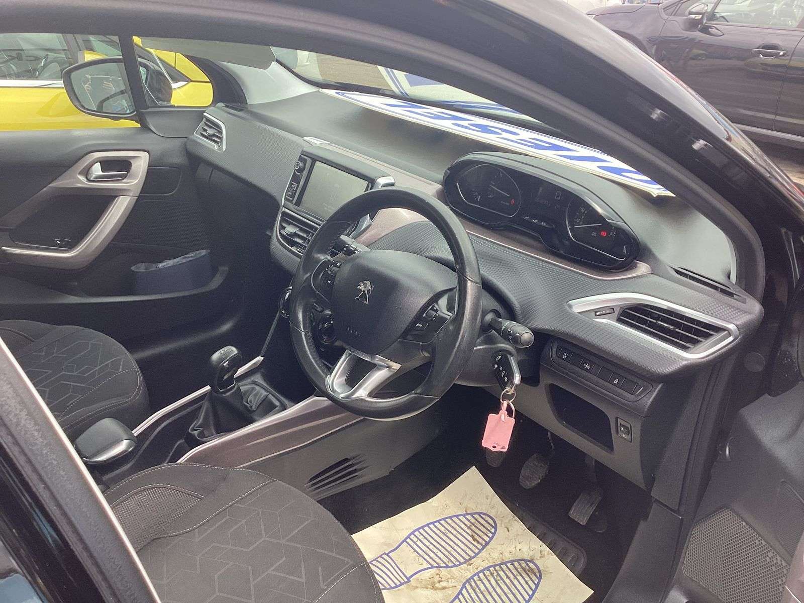 2015 PEUGEOT 2008 2015 PEUGEOT 2008