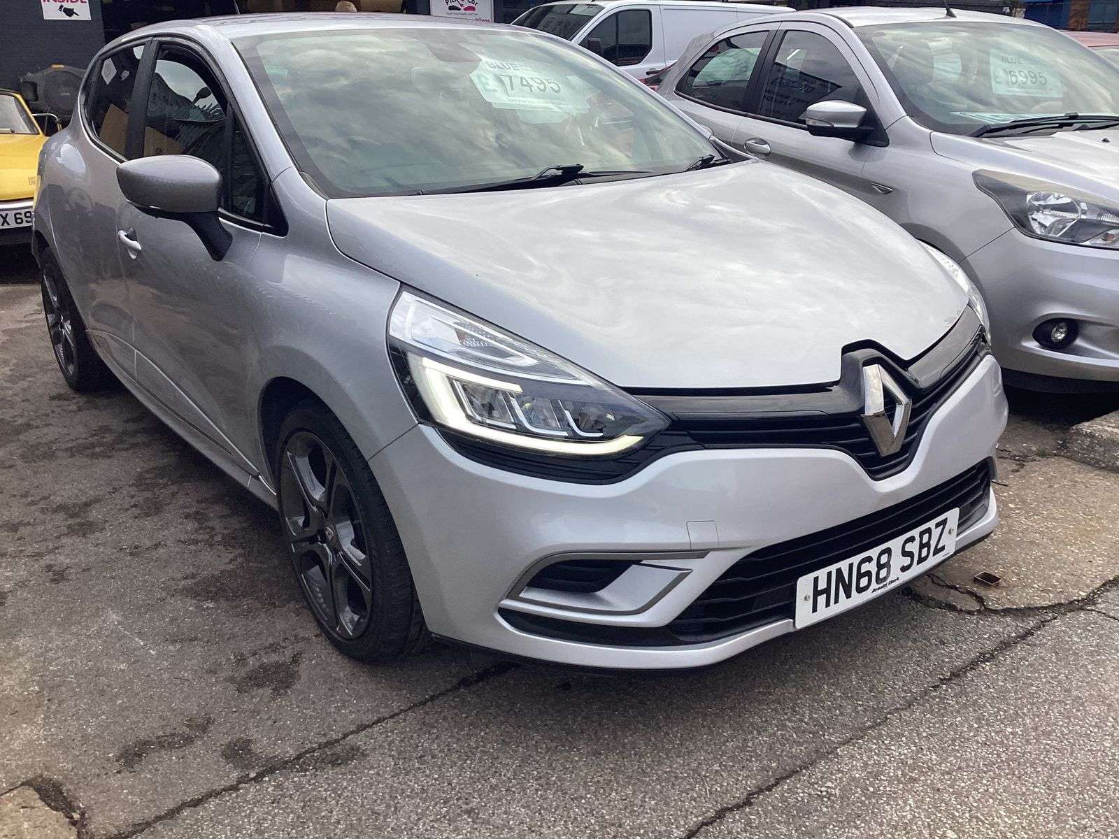 2018 RENAULT CLIO 2018 RENAULT CLIO