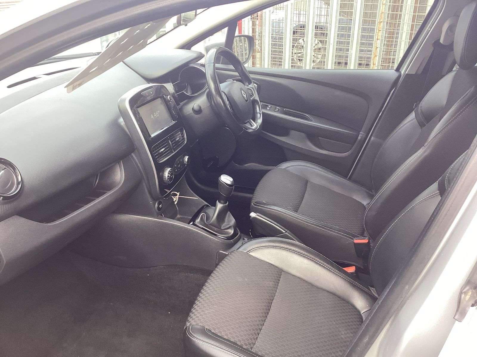 2018 RENAULT CLIO 2018 RENAULT CLIO