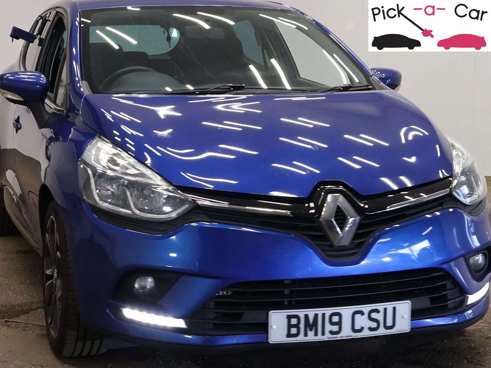 A 2019 RENAULT CLIO 0.9 TCe Iconic Hatchback 5dr Petrol Manual Euro 6 (s/s) (90 ps) A 2019 RENAULT CLIO 0.9 TCe Iconic Hatchback 5dr Petrol Manual Euro 6 (s/s) (90 ps)