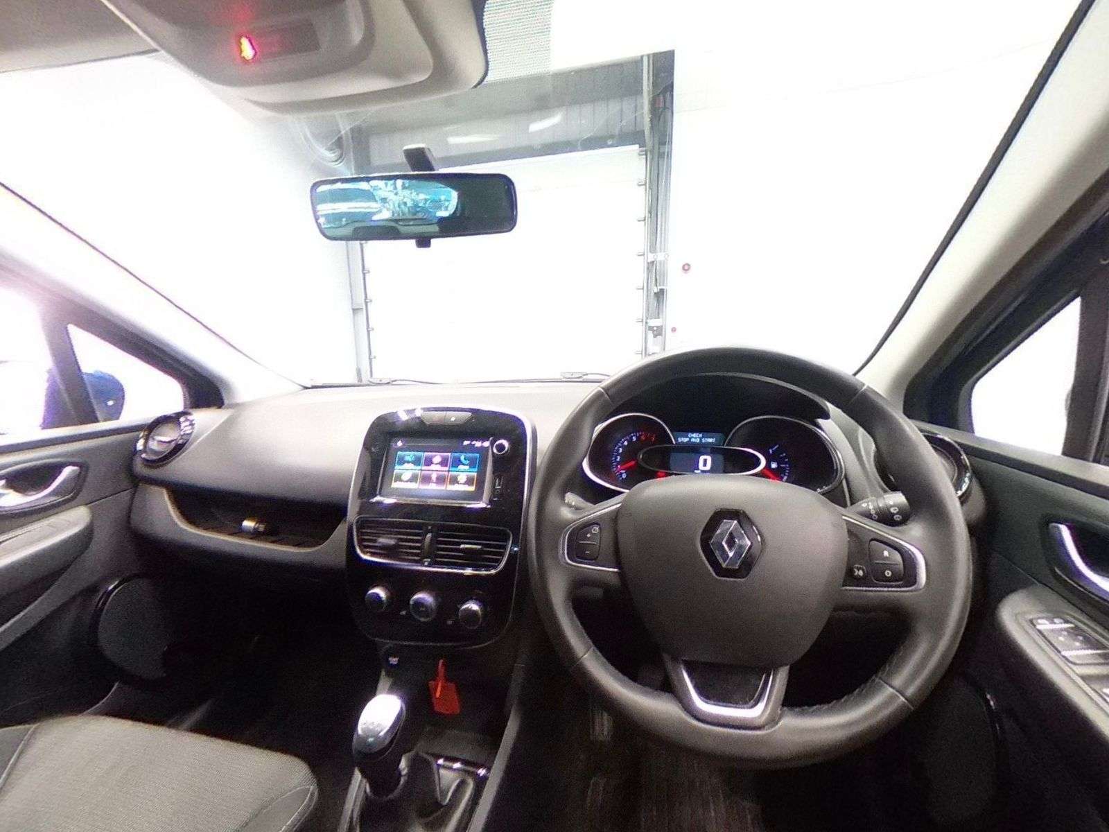 2019 RENAULT CLIO 2019 RENAULT CLIO