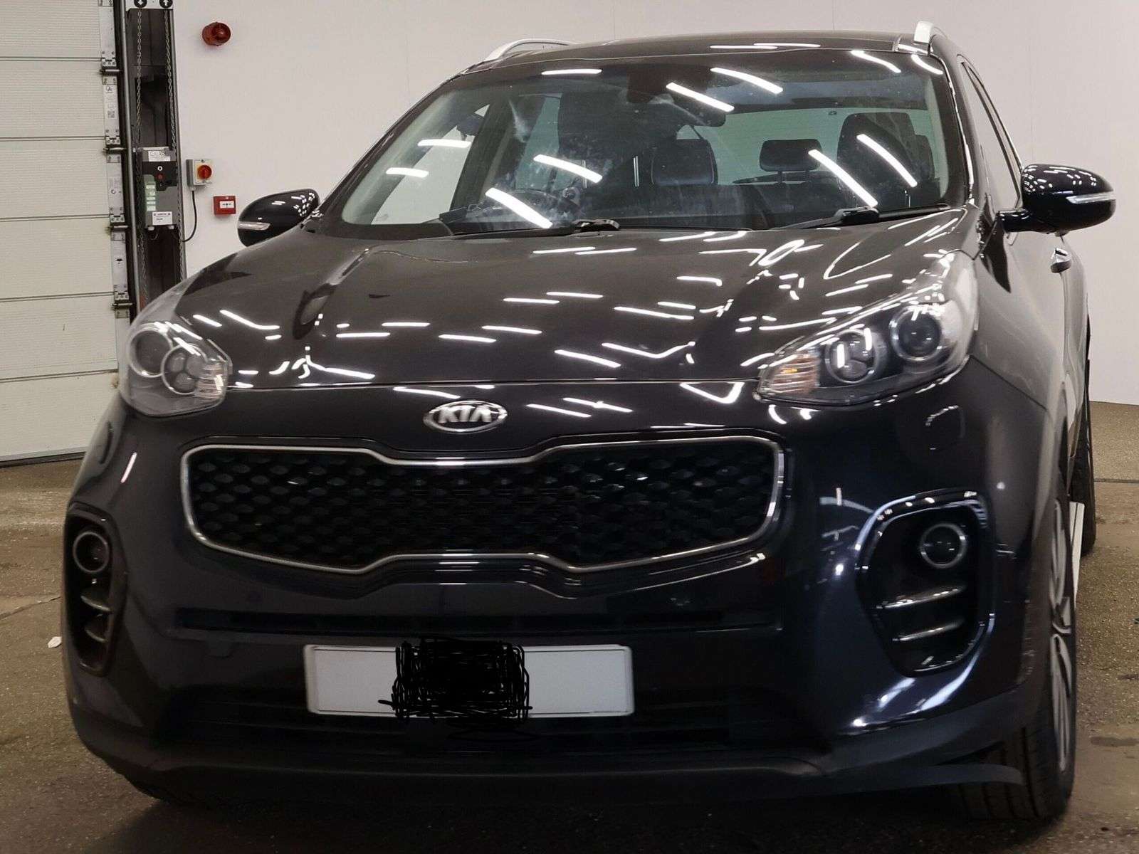 A 2016 KIA SPORTAGE 1.7 CRDi 4 SUV 5dr Diesel Manual Euro 6 (s/s) (114 bhp) A 2016 KIA SPORTAGE 1.7 CRDi 4 SUV 5dr Diesel Manual Euro 6 (s/s) (114 bhp)
