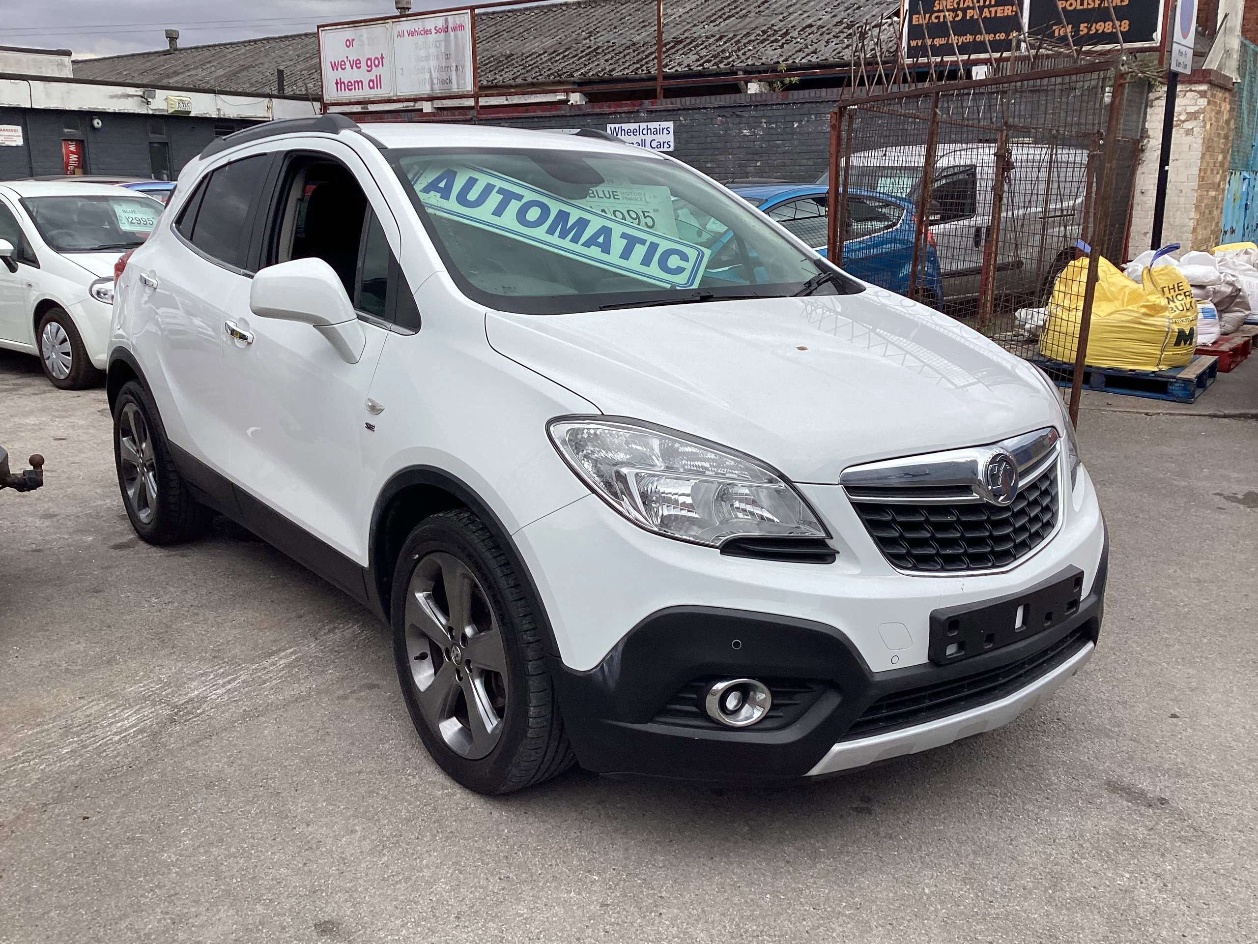 A 2014 VAUXHALL MOKKA 1.7 CDTi SE SUV 5dr Diesel Auto 2WD Euro 5 (130 ps) A 2014 VAUXHALL MOKKA 1.7 CDTi SE SUV 5dr Diesel Auto 2WD Euro 5 (130 ps)