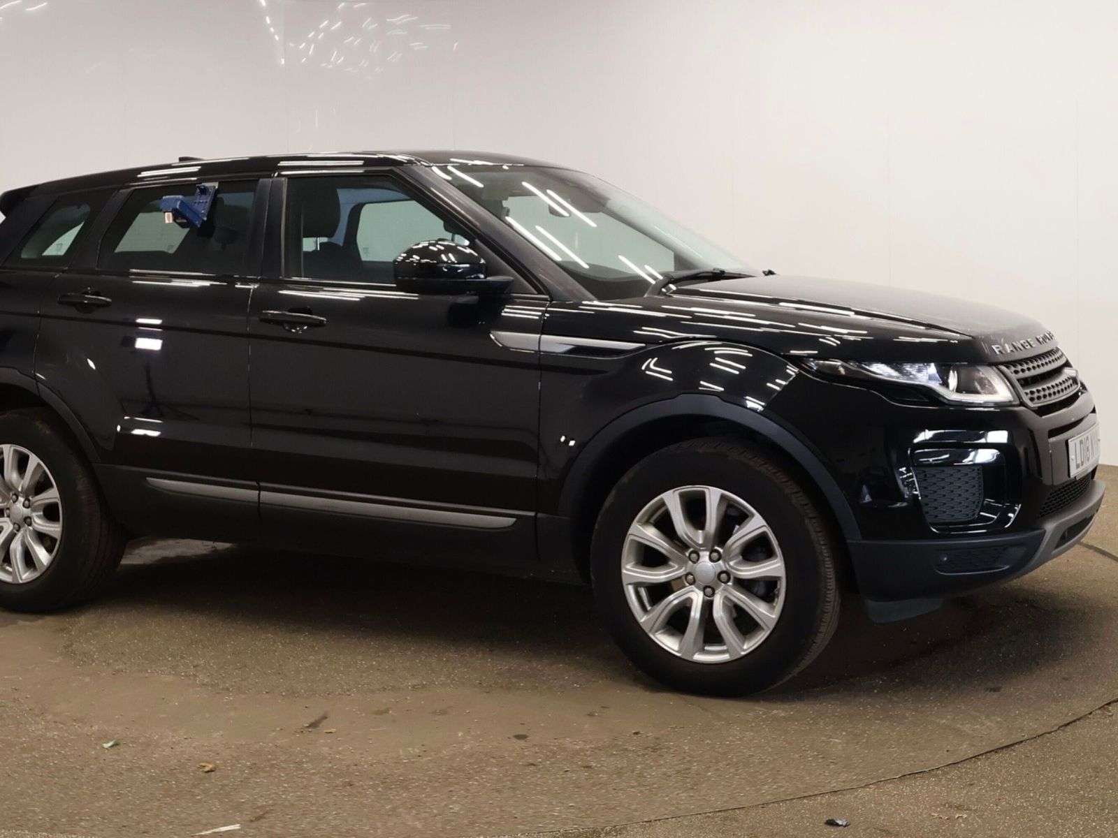 A 2018 LAND ROVER RANGE ROVER EVOQUE ED4 SE A 2018 LAND ROVER RANGE ROVER EVOQUE ED4 SE