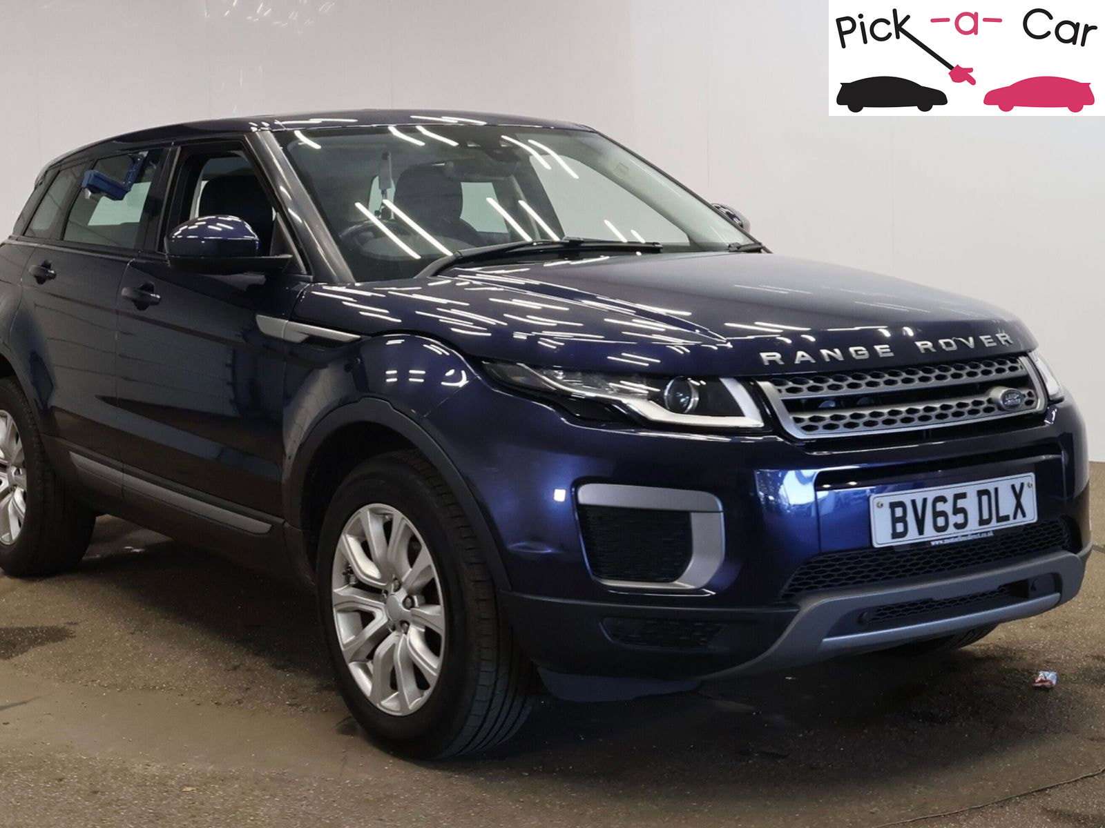 A 2015 LAND ROVER RANGE ROVER EVOQUE 2.0 eD4 SE SUV 5dr Diesel Manual FWD Euro 6 (s/s) (150 ps) A 2015 LAND ROVER RANGE ROVER EVOQUE 2.0 eD4 SE SUV 5dr Diesel Manual FWD Euro 6 (s/s) (150 ps)