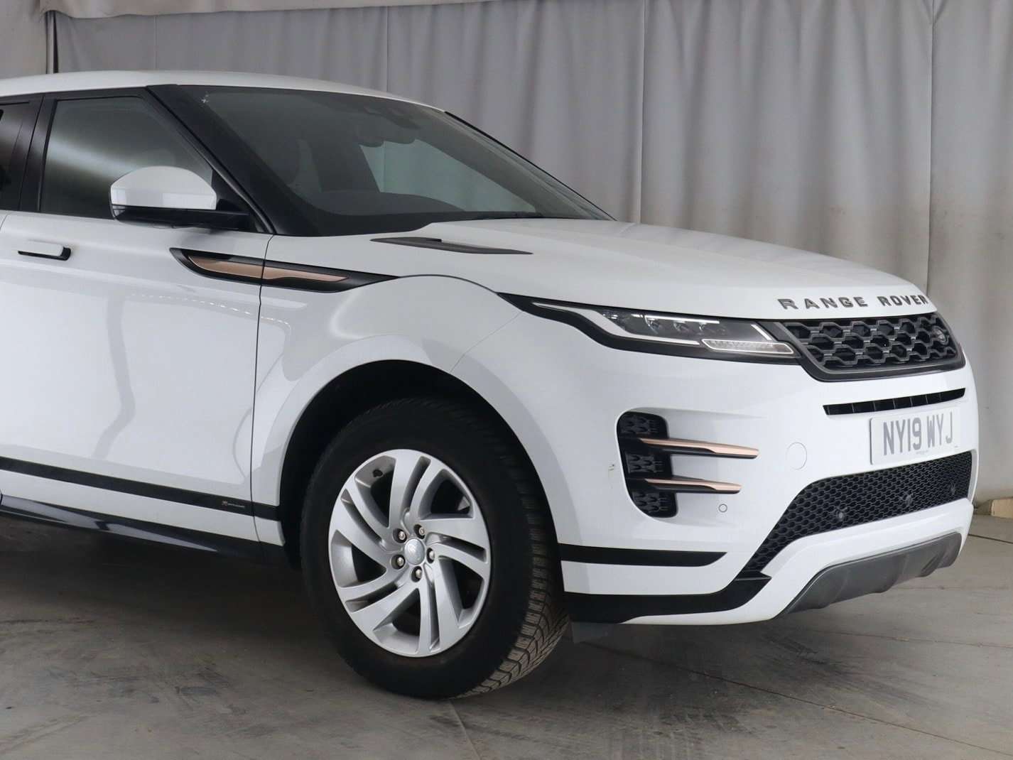 2019 LAND ROVER RANGE ROVER EVOQUE 2019 LAND ROVER RANGE ROVER EVOQUE