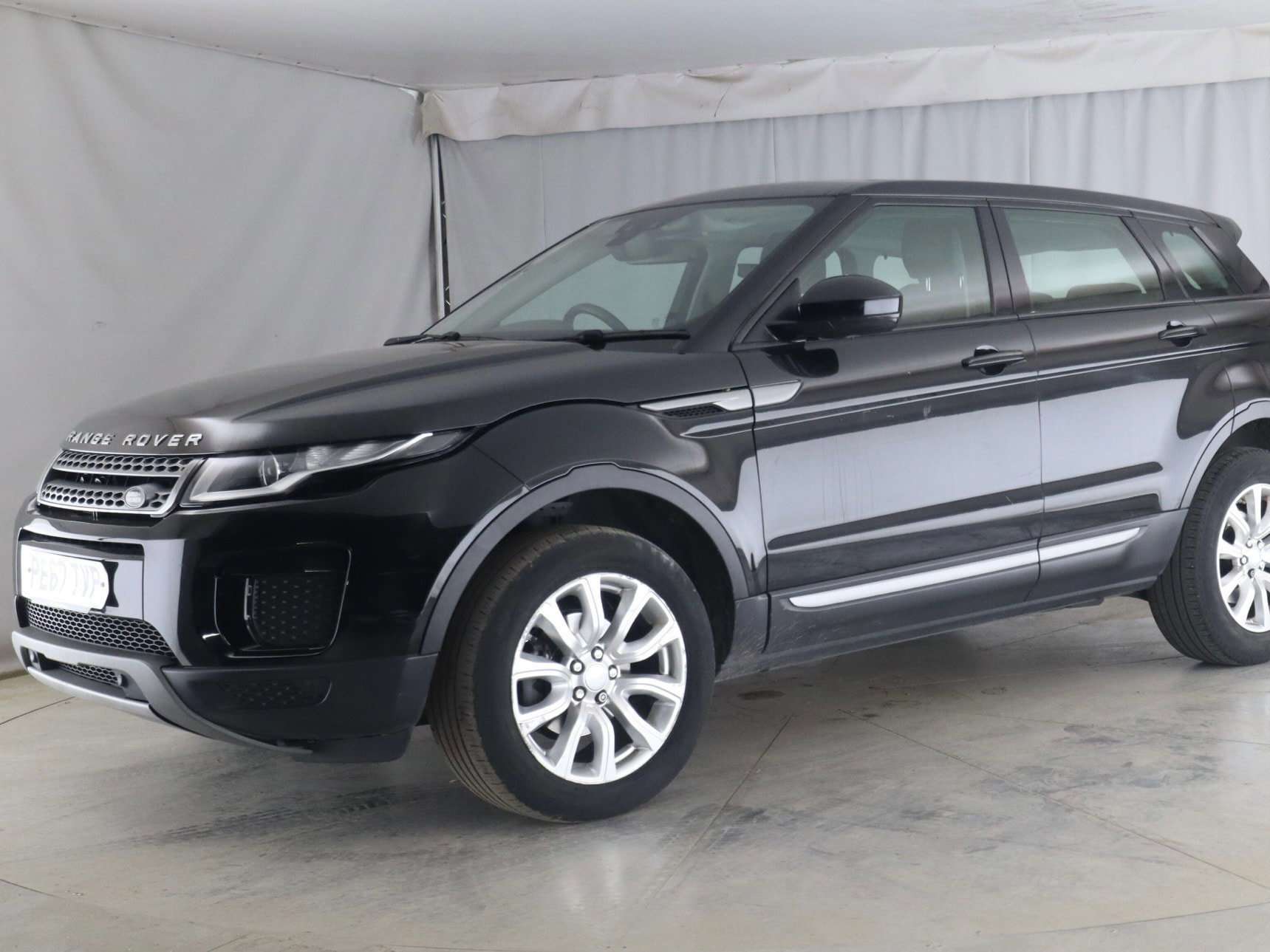 A 2017 LAND ROVER RANGE ROVER EVOQUE 2.0 eD4 SE SUV 5dr Diesel Manual FWD Euro 6 (s/s) (150 ps) A 2017 LAND ROVER RANGE ROVER EVOQUE 2.0 eD4 SE SUV 5dr Diesel Manual FWD Euro 6 (s/s) (150 ps)