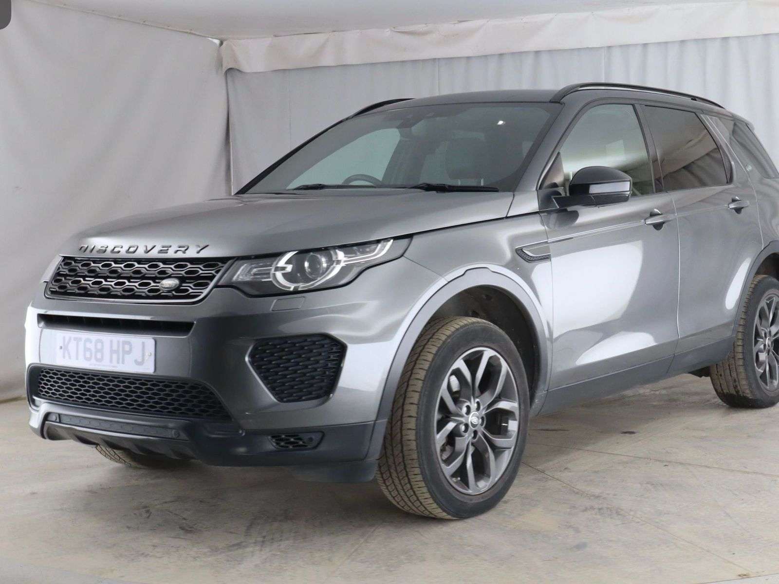 A 2018 LAND ROVER DISCOVERY SPORT 2.0 TD4 Landmark SUV 5dr Diesel Auto 4WD Euro 6 (s/s) (180 ps) A 2018 LAND ROVER DISCOVERY SPORT 2.0 TD4 Landmark SUV 5dr Diesel Auto 4WD Euro 6 (s/s) (180 ps)