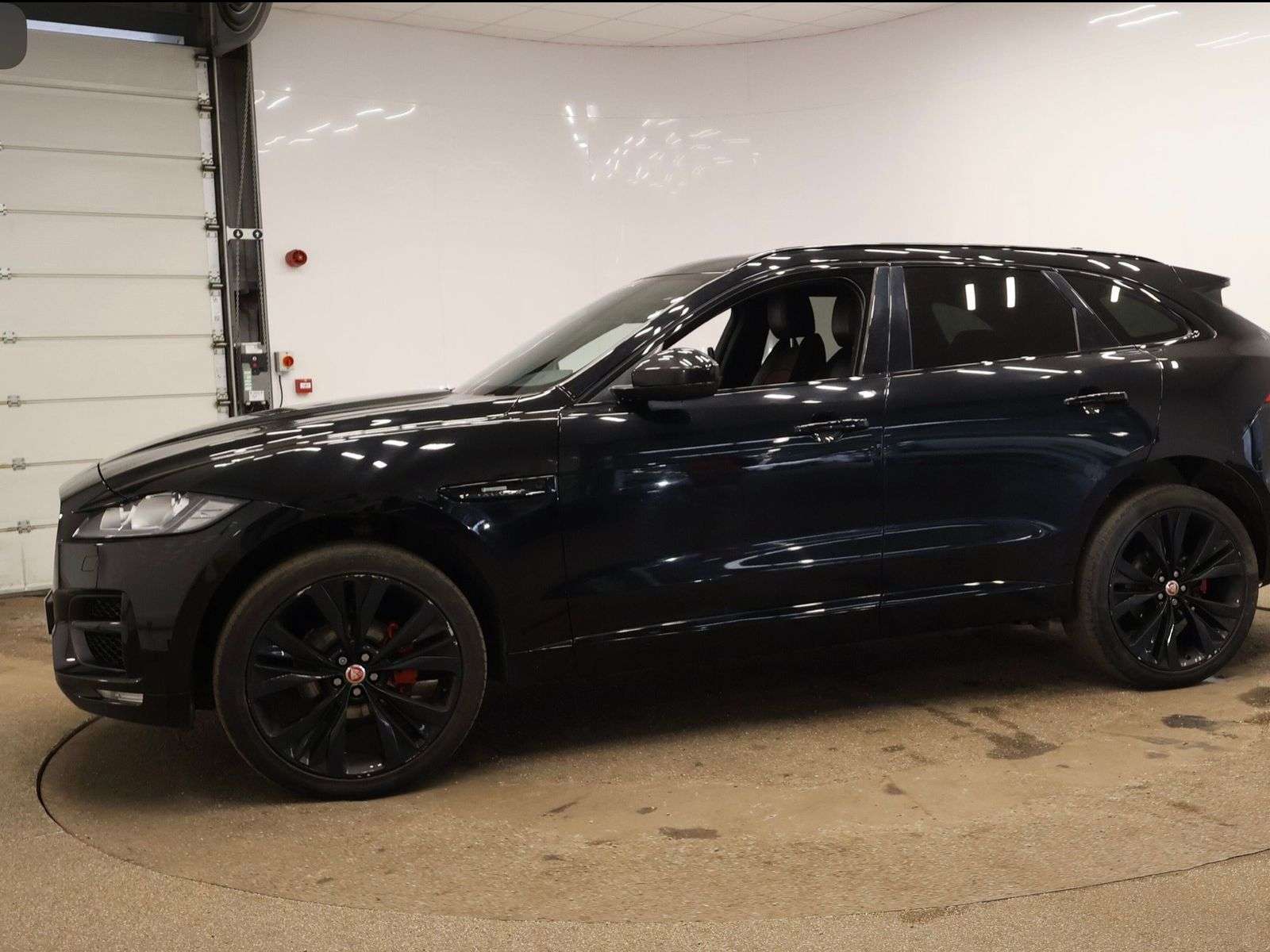 2016 JAGUAR F-PACE 2016 JAGUAR F-PACE