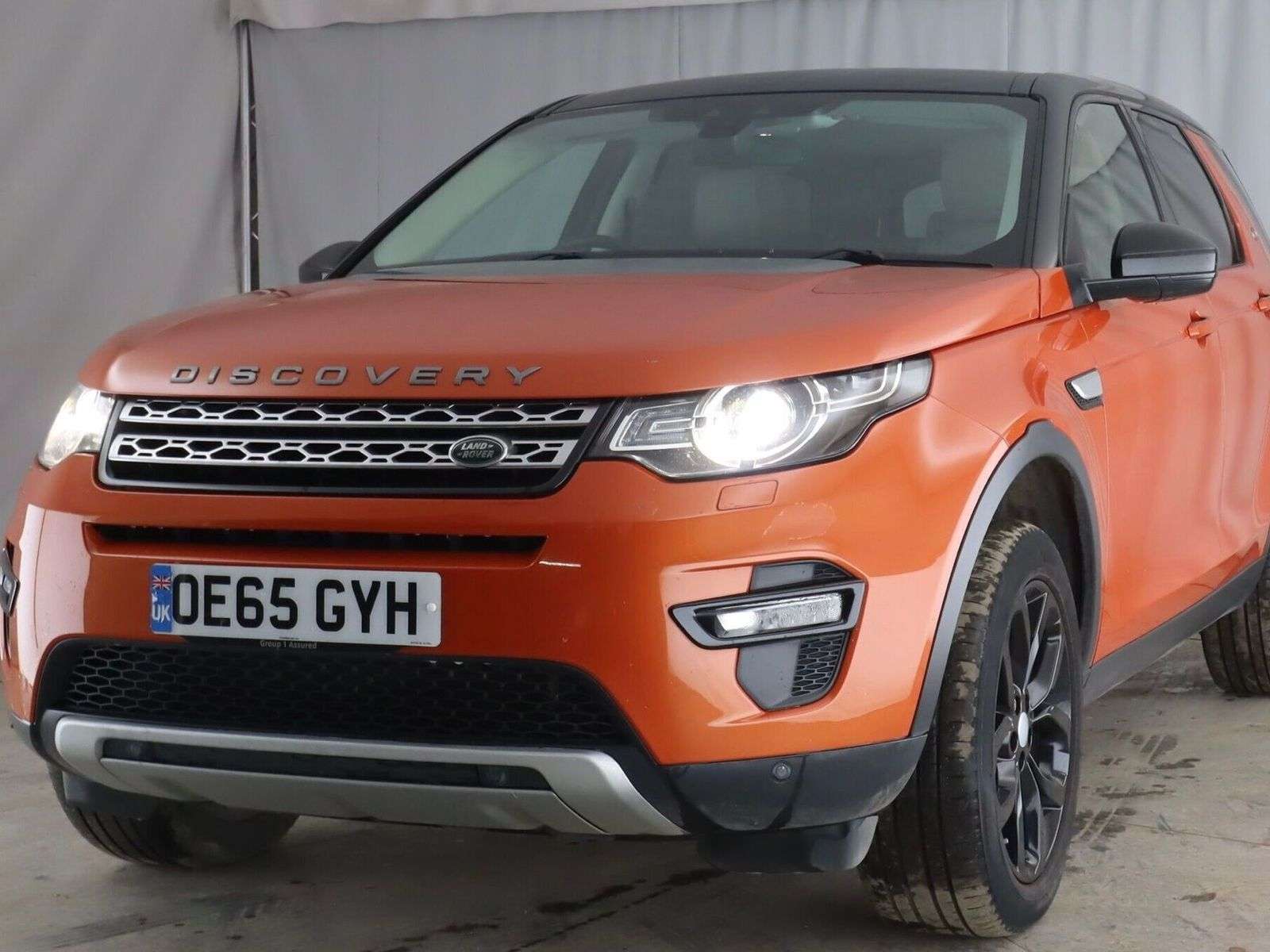 A 2015 LAND ROVER DISCOVERY SPORT 2.0 TD4 HSE SUV 5dr Diesel Auto 4WD Euro 6 (s/s) (180 ps) A 2015 LAND ROVER DISCOVERY SPORT 2.0 TD4 HSE SUV 5dr Diesel Auto 4WD Euro 6 (s/s) (180 ps)