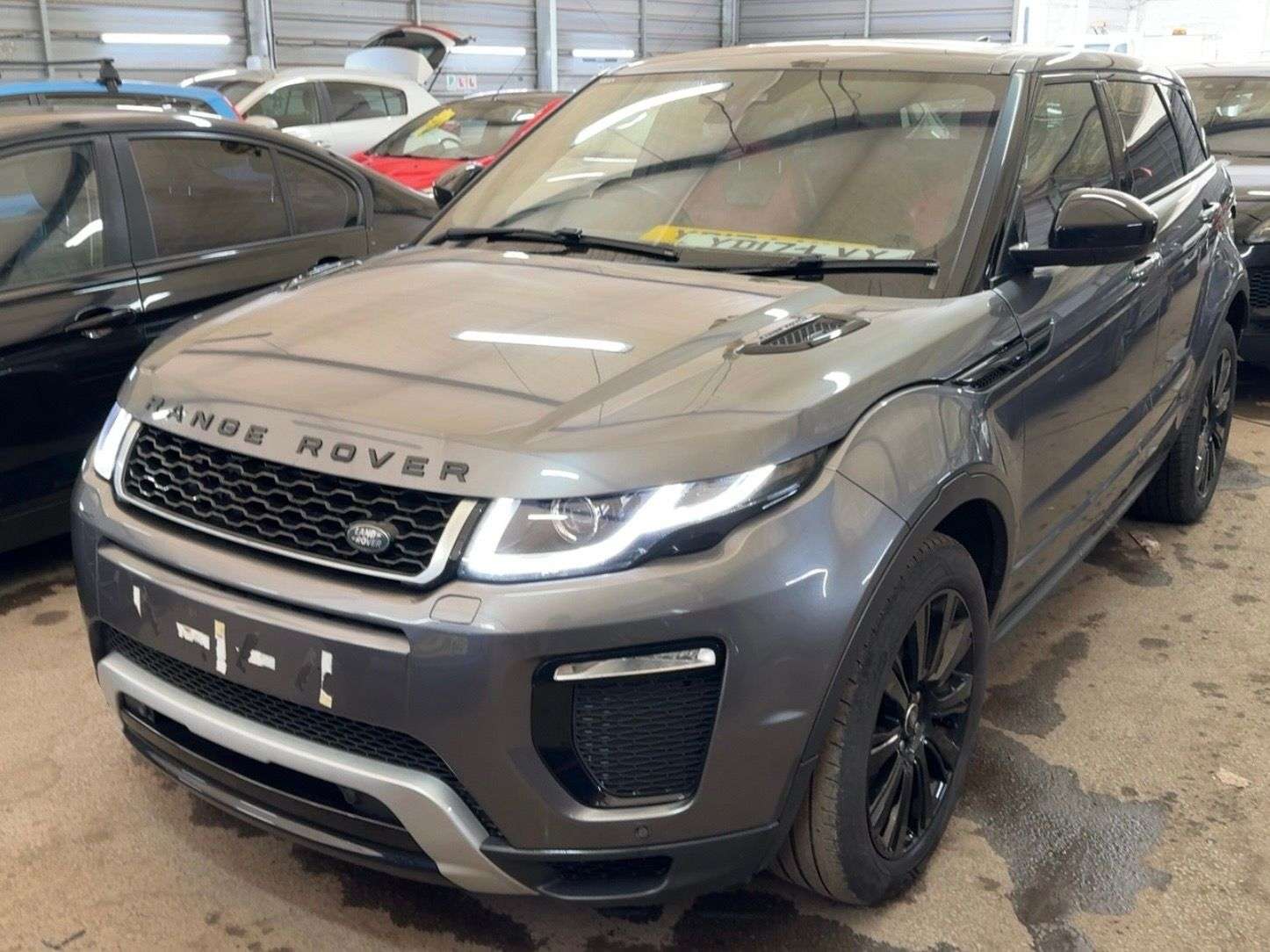A 2017 LAND ROVER RANGE ROVER EVOQUE 2.0 TD4 HSE Dynamic SUV 5dr Diesel Manual 4WD Euro 6 (s/s) (180 ps) A 2017 LAND ROVER RANGE ROVER EVOQUE 2.0 TD4 HSE Dynamic SUV 5dr Diesel Manual 4WD Euro 6 (s/s) (180 ps)