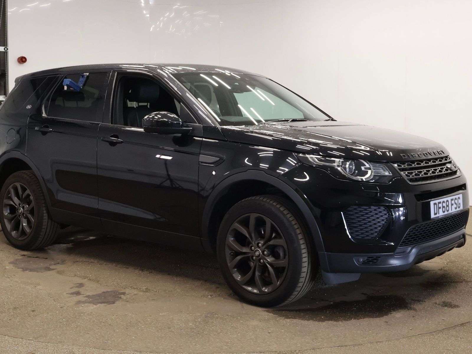 A 2019 LAND ROVER DISCOVERY SPORT 2.0 TD4 Landmark SUV 5dr Diesel Auto 4WD Euro 6 (s/s) (180 ps) A 2019 LAND ROVER DISCOVERY SPORT 2.0 TD4 Landmark SUV 5dr Diesel Auto 4WD Euro 6 (s/s) (180 ps)
