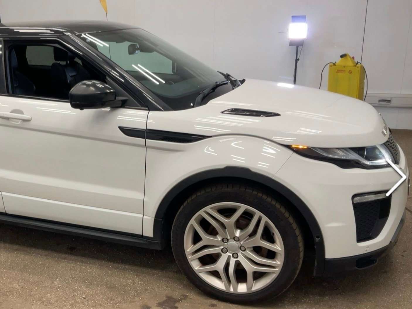 A 2016 LAND ROVER RANGE ROVER EVOQUE 2.0 TD4 HSE Dynamic Lux SUV 5dr Diesel Auto 4WD Euro 6 (s/s) (180 ps) A 2016 LAND ROVER RANGE ROVER EVOQUE 2.0 TD4 HSE Dynamic Lux SUV 5dr Diesel Auto 4WD Euro 6 (s/s) (180 ps)