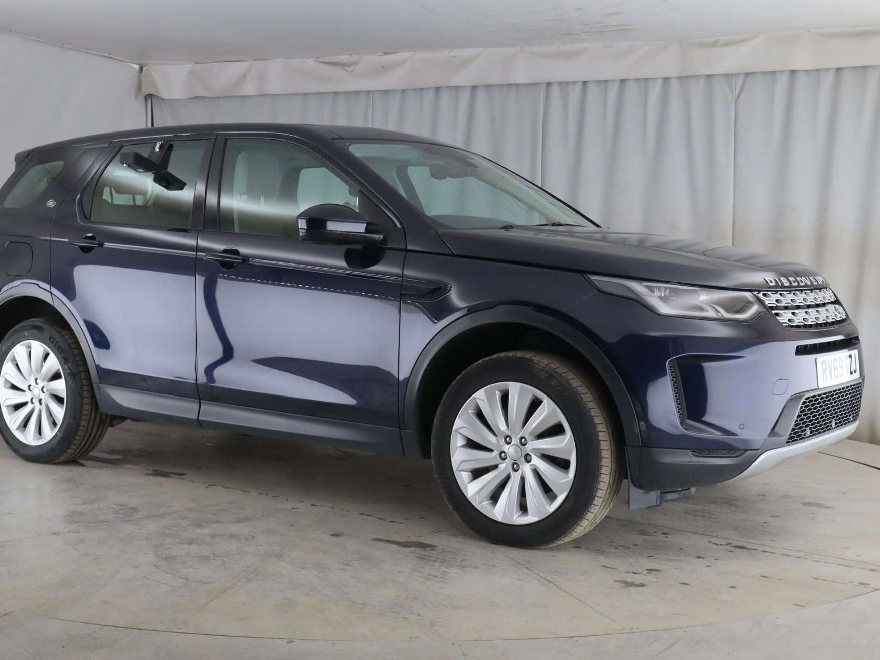 A 2019 LAND ROVER DISCOVERY SPORT 2.0 D180 MHEV SE SUV 5dr Diesel Auto 4WD Euro 6 (s/s) (180 ps) A 2019 LAND ROVER DISCOVERY SPORT 2.0 D180 MHEV SE SUV 5dr Diesel Auto 4WD Euro 6 (s/s) (180 ps)